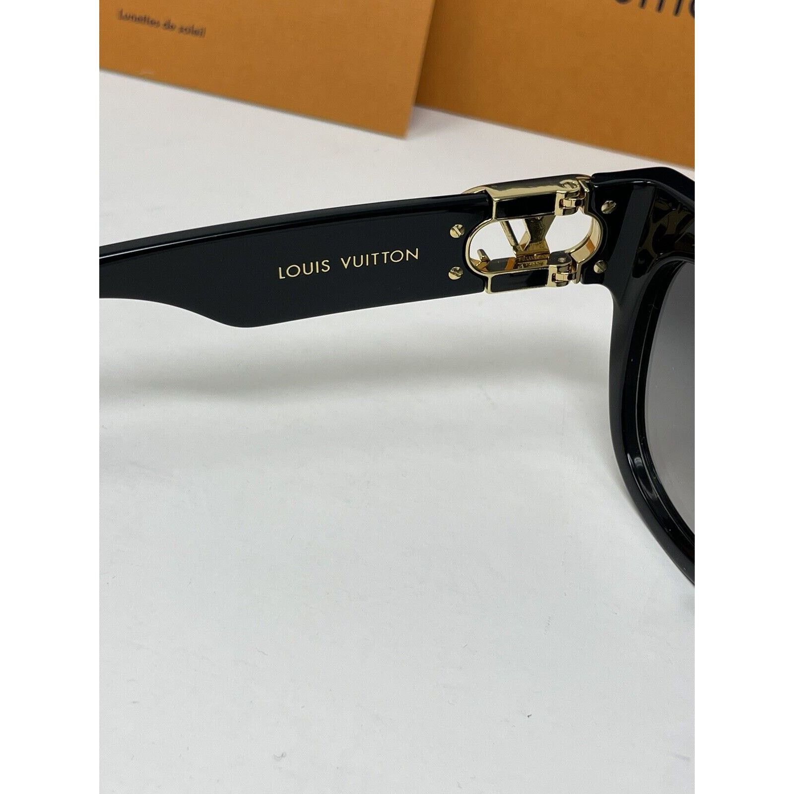 Louis Vuitton Louis Vuitton Link PM Cat Eye East Sunglasses Size ONE SIZE - 8 Thumbnail
