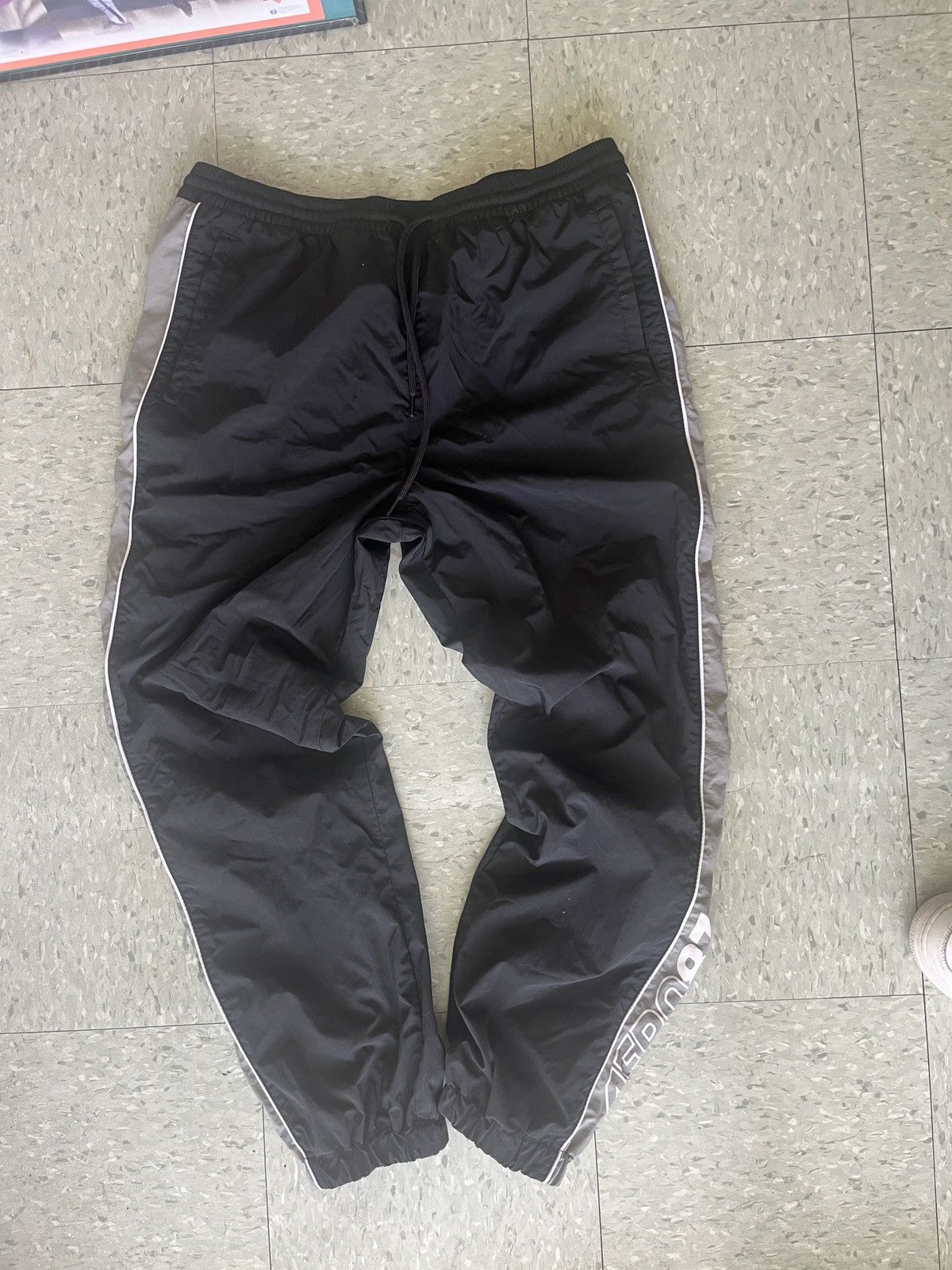Aeropostale AEROPOSTALE • SWEATPANTS Size US 36 / EU 52 - 1 Thumbnail