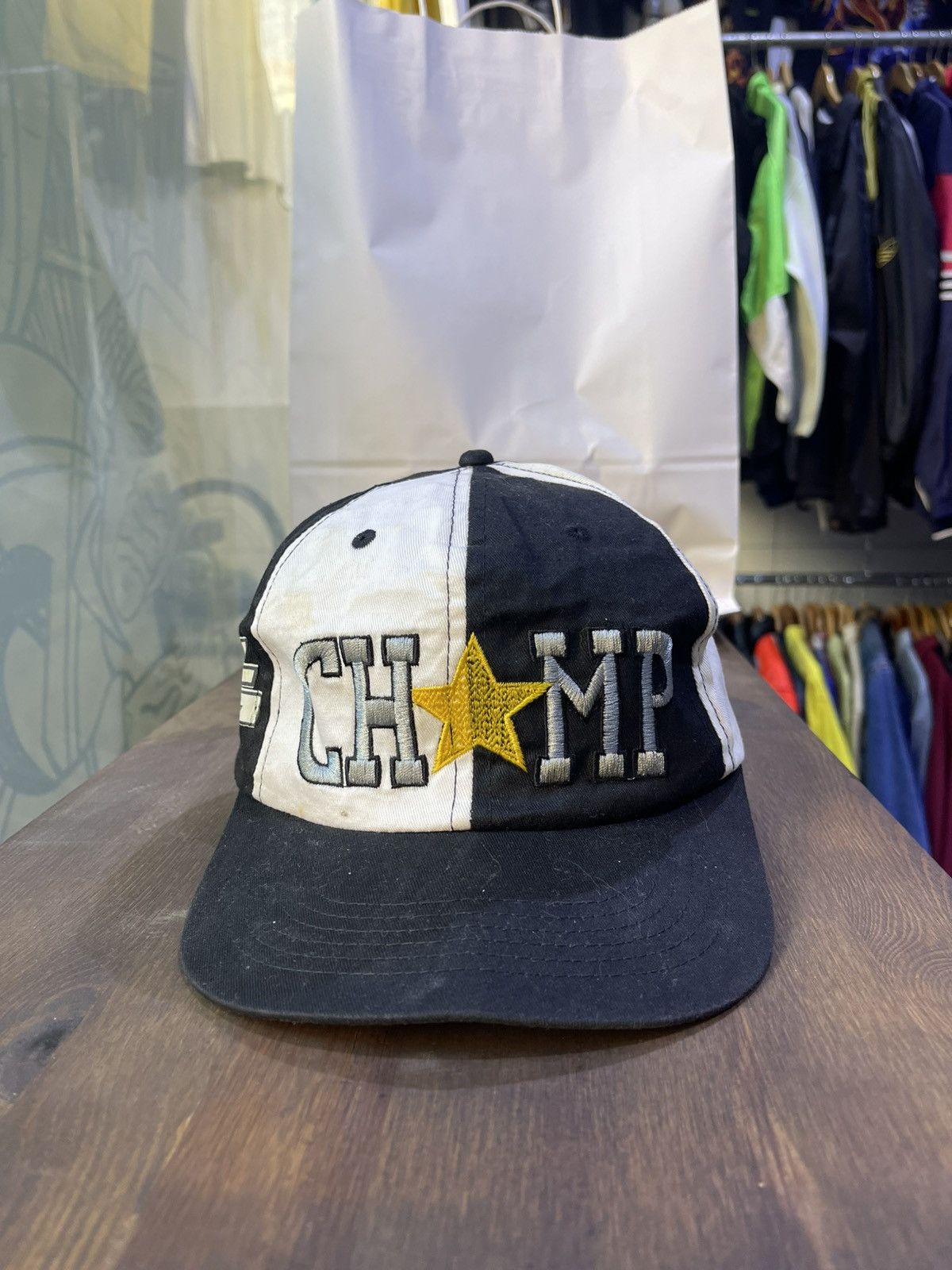 Vintage Vintage Juventus 90s hat Size ONE SIZE - 1 Thumbnail