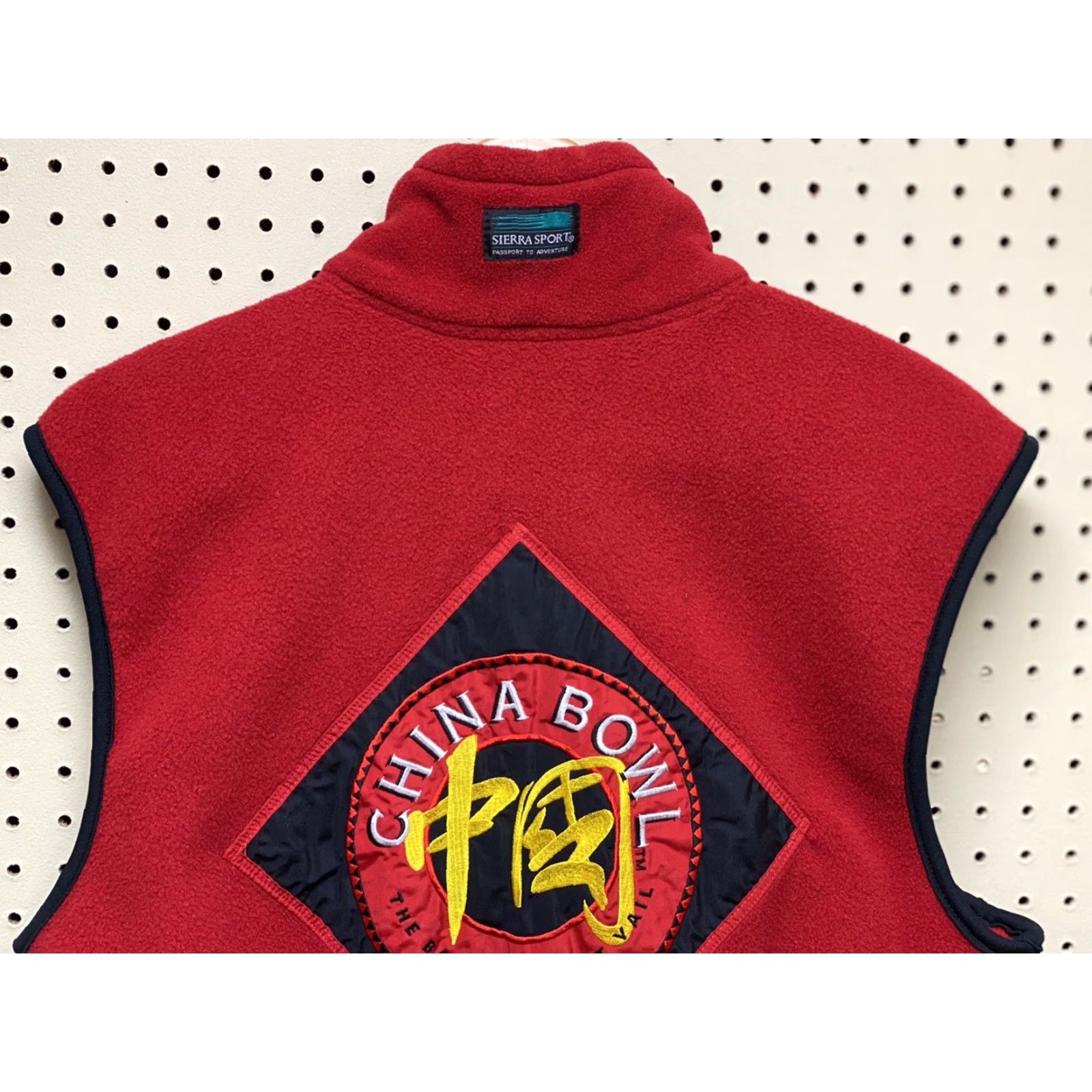 Vintage VINTAGE Vail China Bowl Red Ski Fleece Mens Small by Sierra Sport S Embroidered Vest Fleece Jacket Men Red Logo Zipper Size US S / EU 44-46 / 1 - 3 Thumbnail