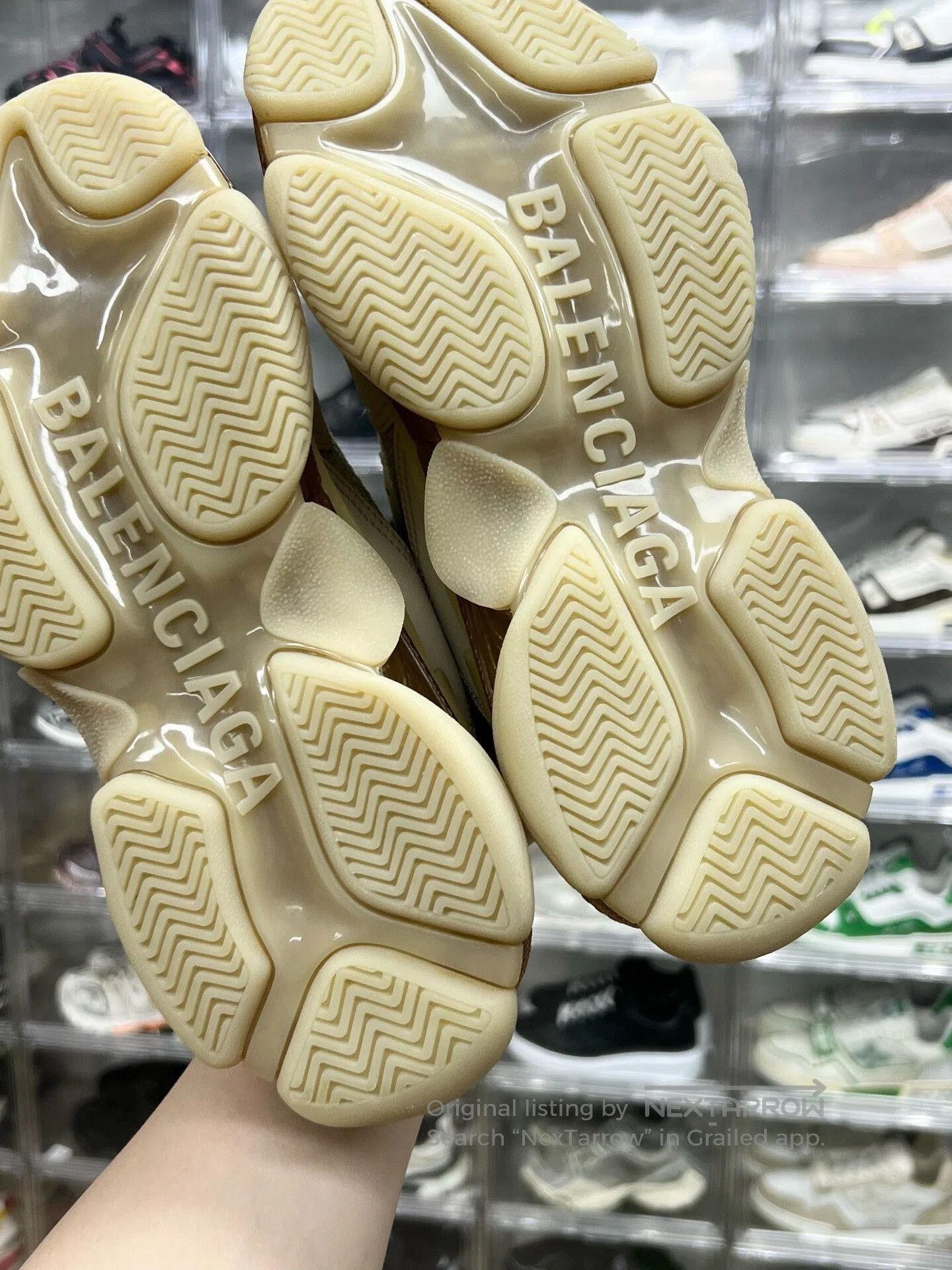 Balenciaga Balenciaga Triple S Sneakers in Beige. Size US 6 / EU 39 - 9 Thumbnail