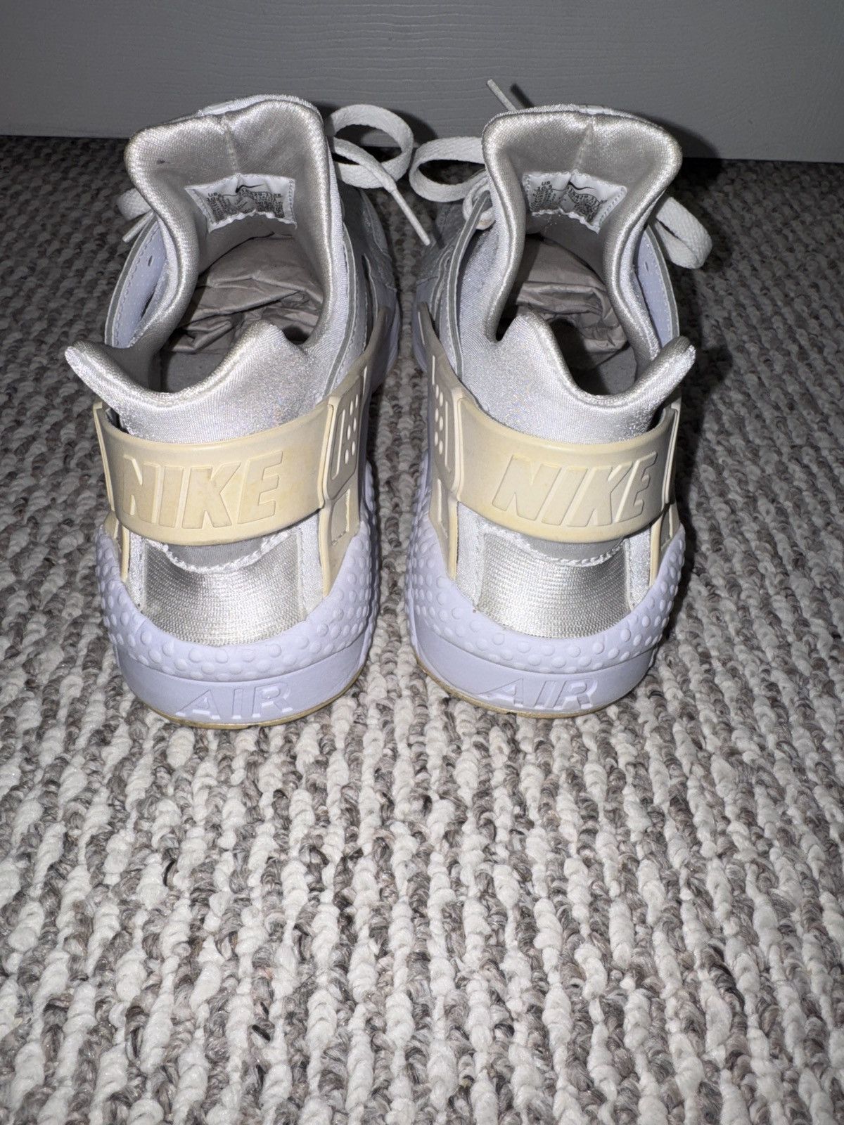 Nike Nike Air Huarache “White / Pure Platinum” (318429-111)10.5 Size US 10.5 / EU 43-44 - 3 Thumbnail