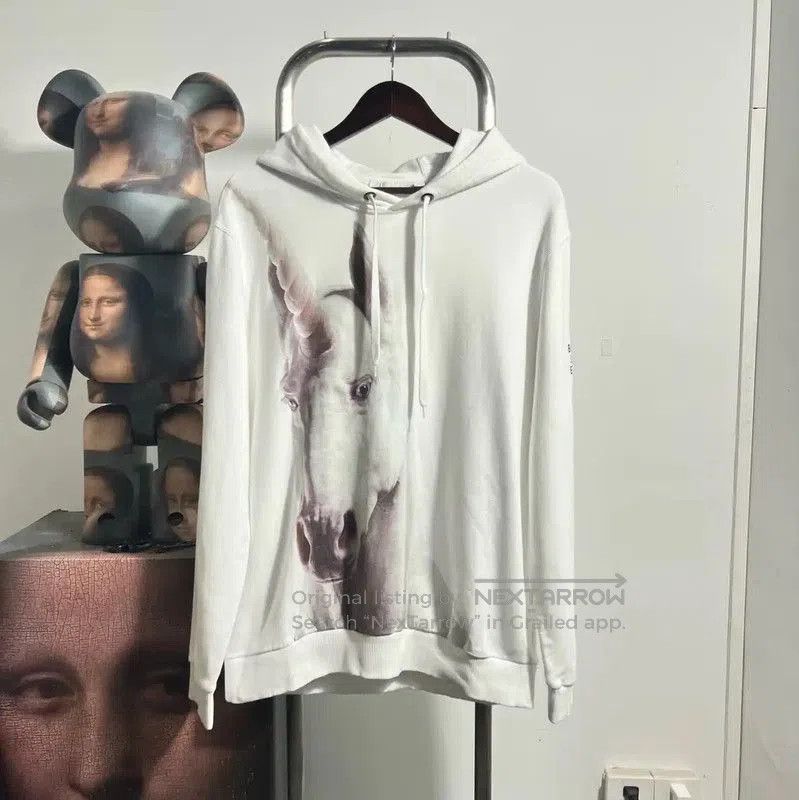 Burberry Burberry White Cotton Men's Hoodie. Size US L / EU 52-54 / 3 - 1 Thumbnail