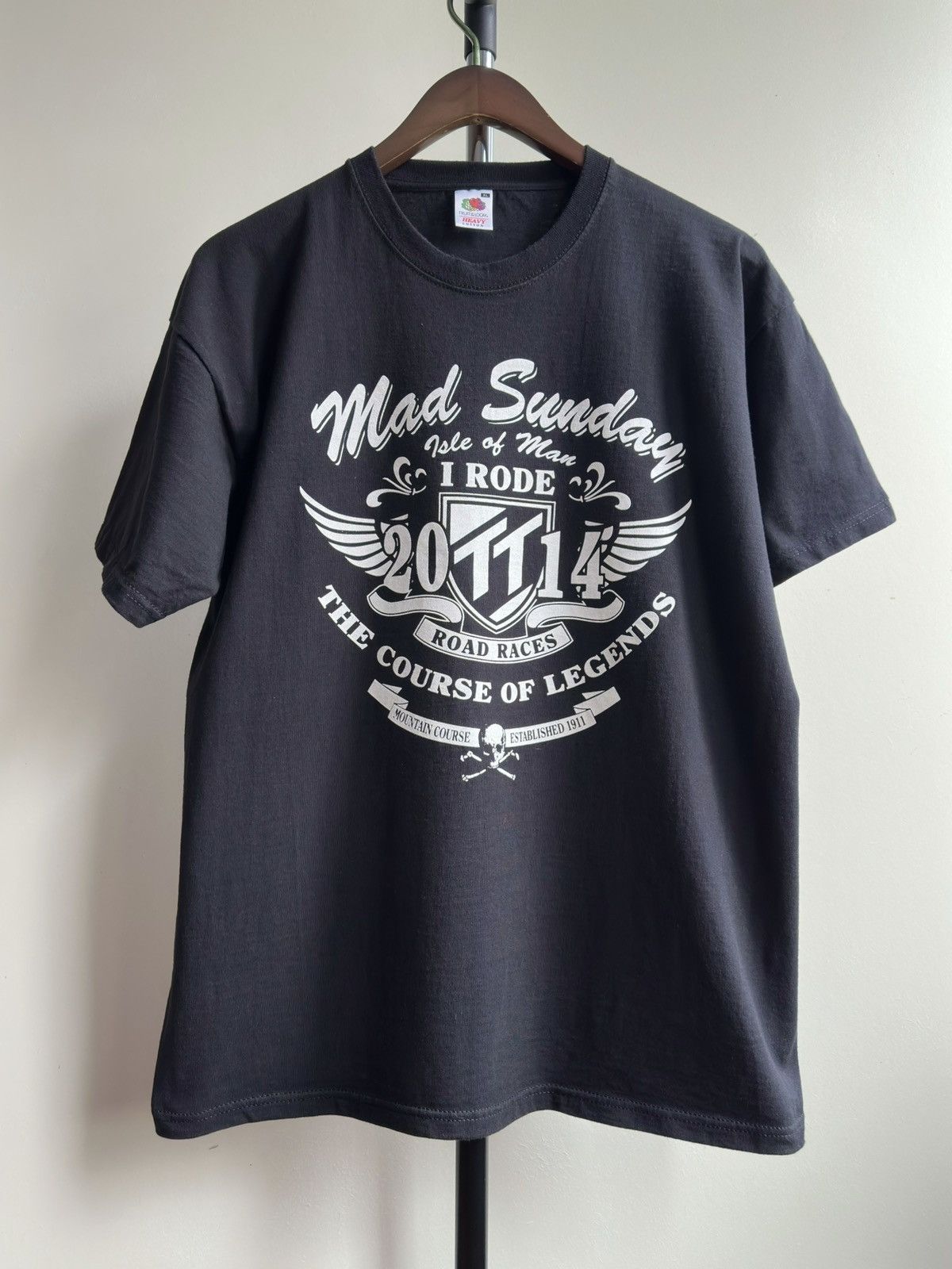Vintage Vintage Isle of Man TT Moto Racing T-Shirt Size US XL / EU 56 / 4 - 1 Thumbnail