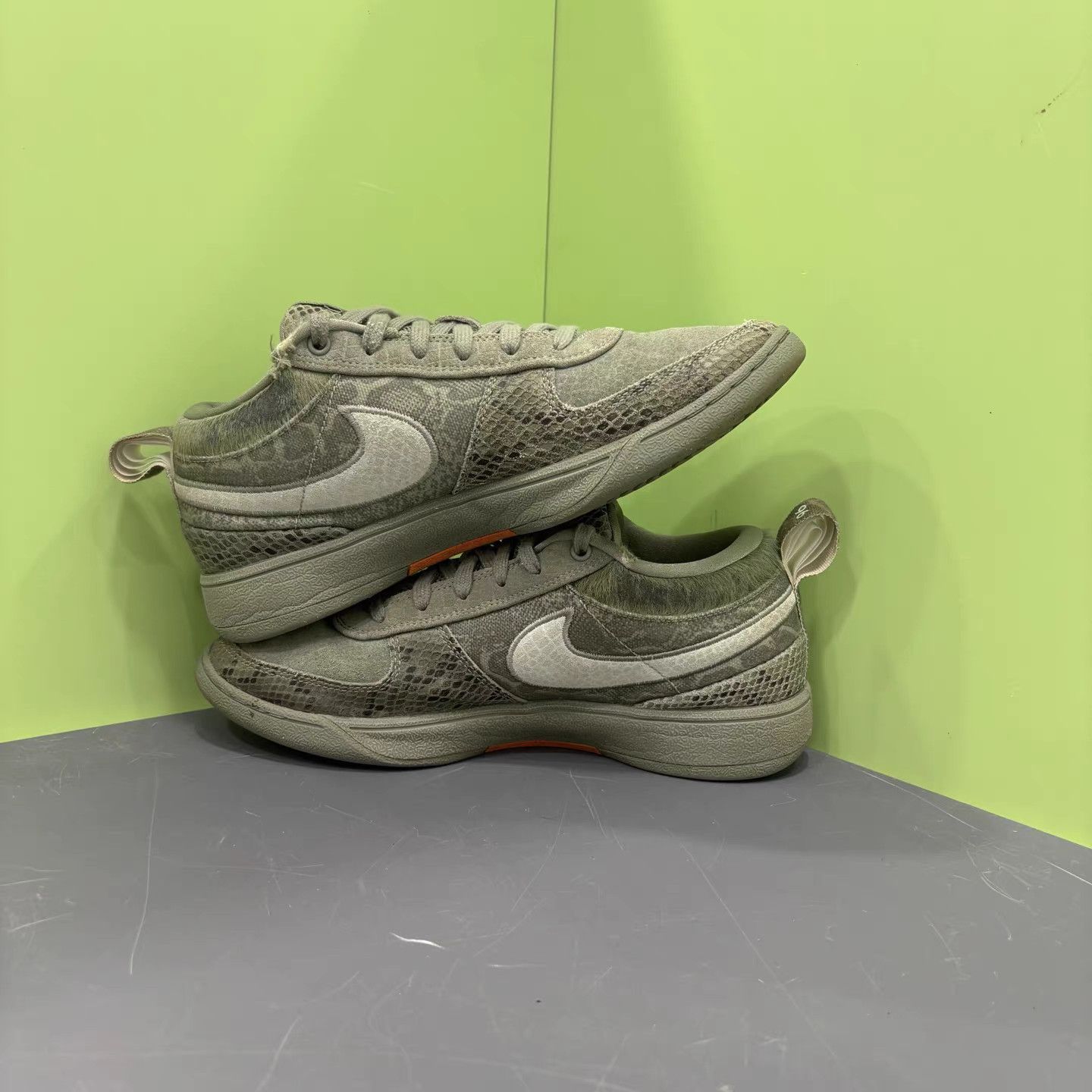 Nike Nike Book 1 Rattlesnake Basketball Shoes K15 Size US 9.5 / EU 42-43 - 5 Thumbnail