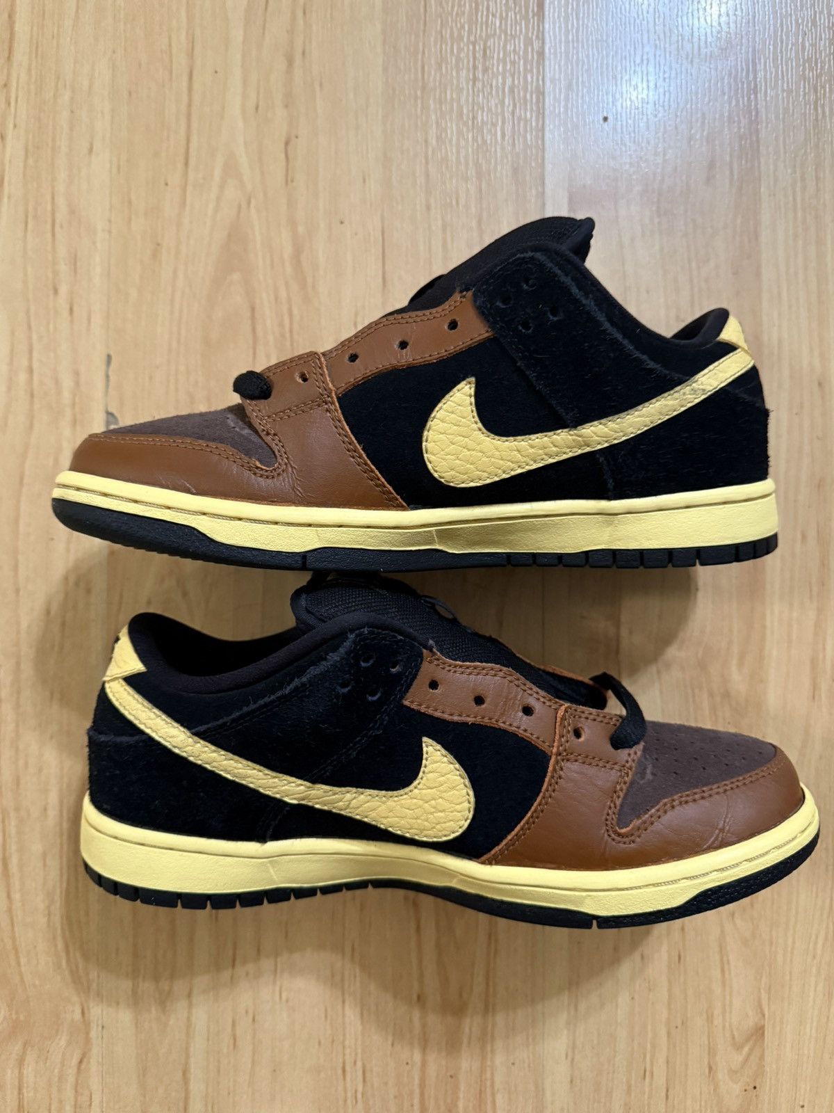 Nike SB 2012 Nike Dunk SB Low Premium OG Black/Tan “Guinness” Size US 7 / EU 40 - 2 Thumbnail
