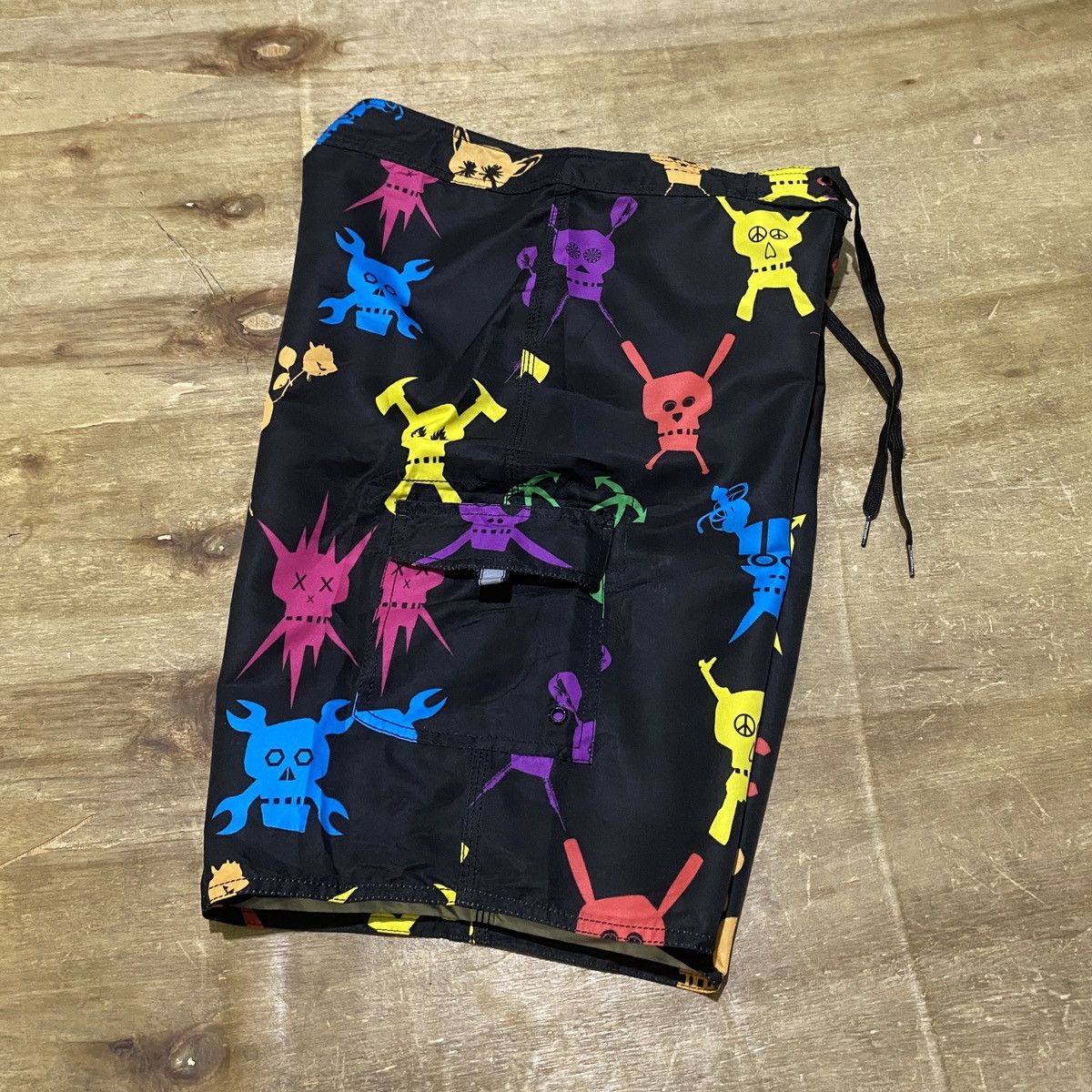 Futura × Stussy Stussy x futura colorfull skull boardshorts Size US 32 / EU 48 - 4 Thumbnail