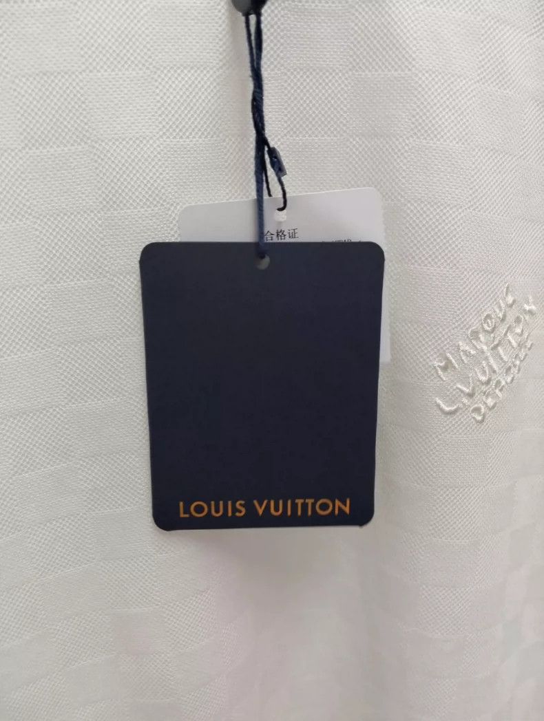 Louis Vuitton Louis Vuitton short sleeves Nextarrow-2505 Size US L / EU 52-54 / 3 - 6 Thumbnail