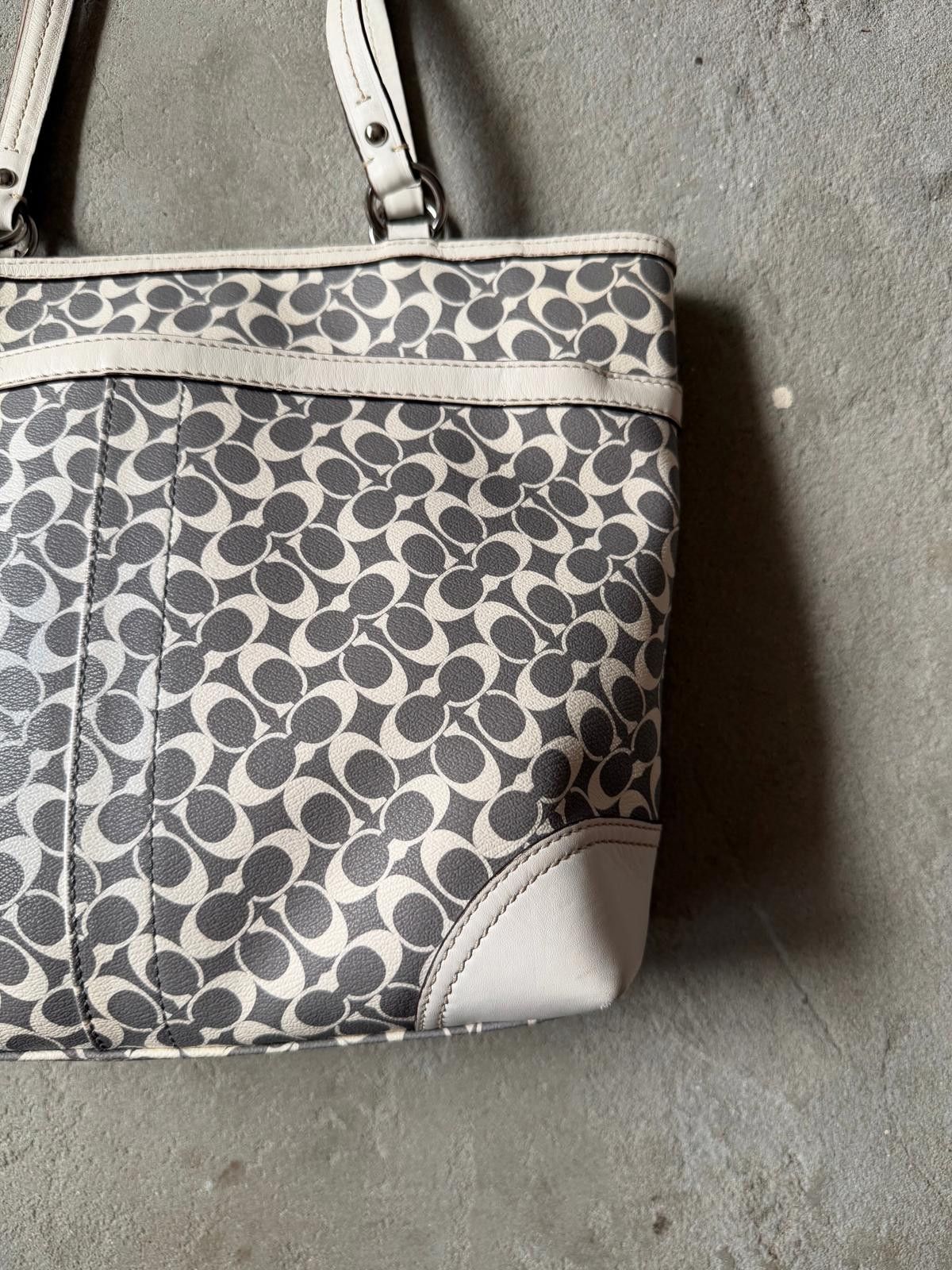 Coach Coach Signature Heritage Stripe Tote Bag Grey/Pink Size ONE SIZE - 7 Thumbnail