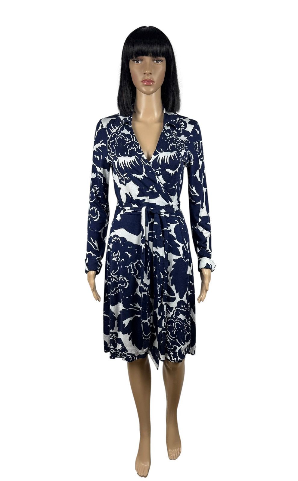 Diane von Furstenberg Diane Von Furstenberg Floral Printed Jersey Wrap Dress Silk Size M / US 6-8 / IT 42-44 - 2 Thumbnail