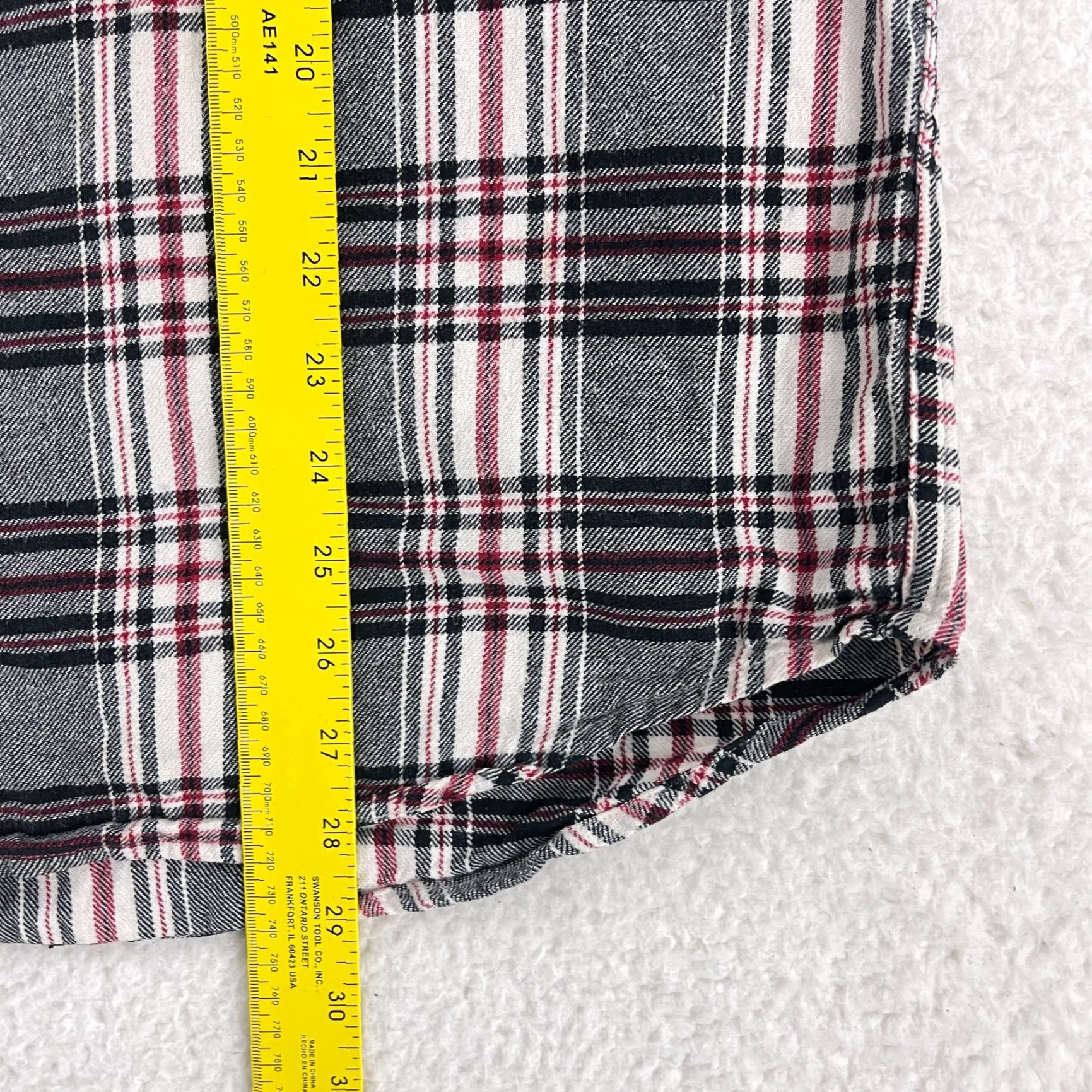 Vintage Woolrich Black Plaid Button-Up Flannel Mens Large Long Sleeve Casual Shirt Size US L / EU 52-54 / 3 - 7 Thumbnail