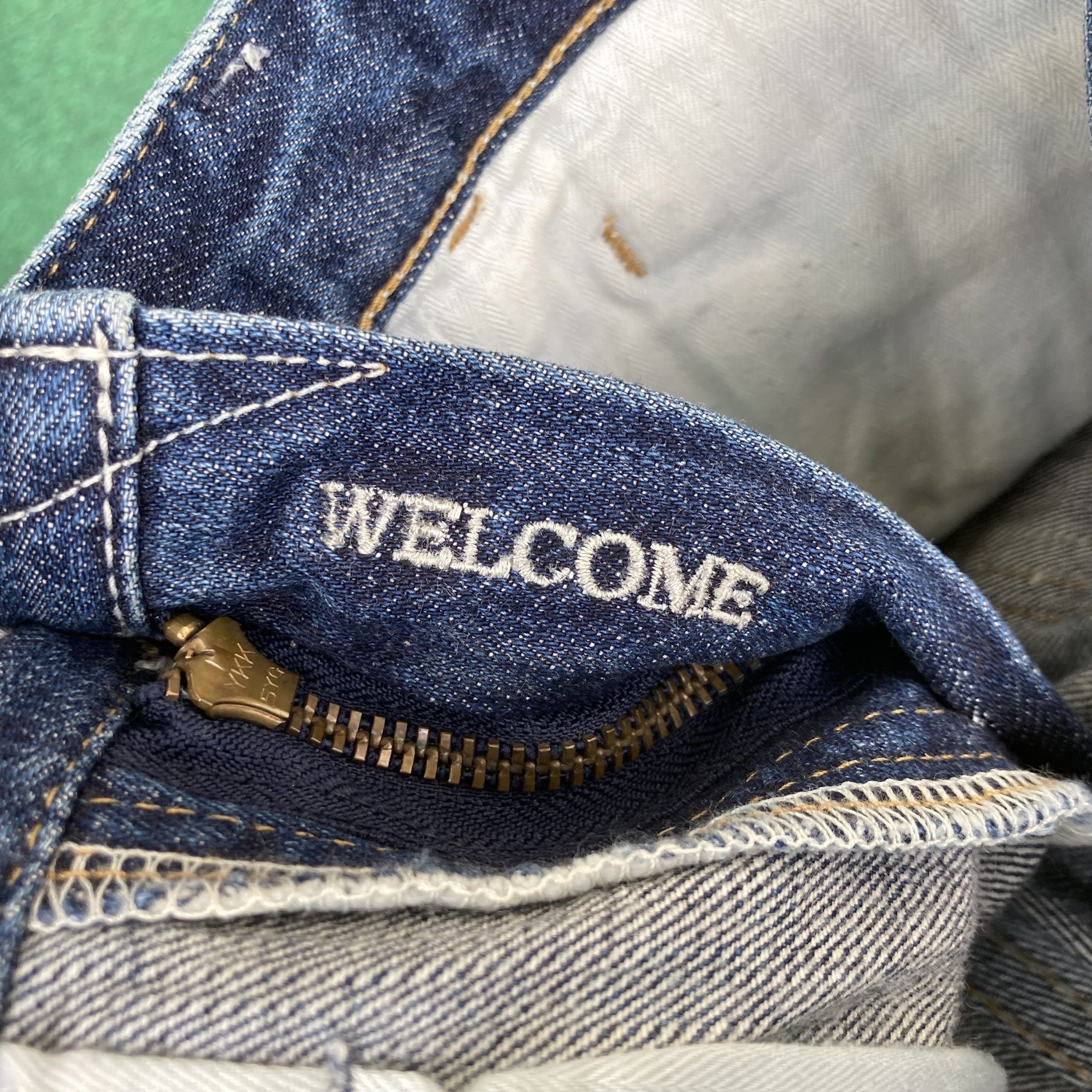 Vanquish 32x32.5 VANQUISH flared JAPAN Washed distressedJeans Size US 32 / EU 48 - 8 Thumbnail