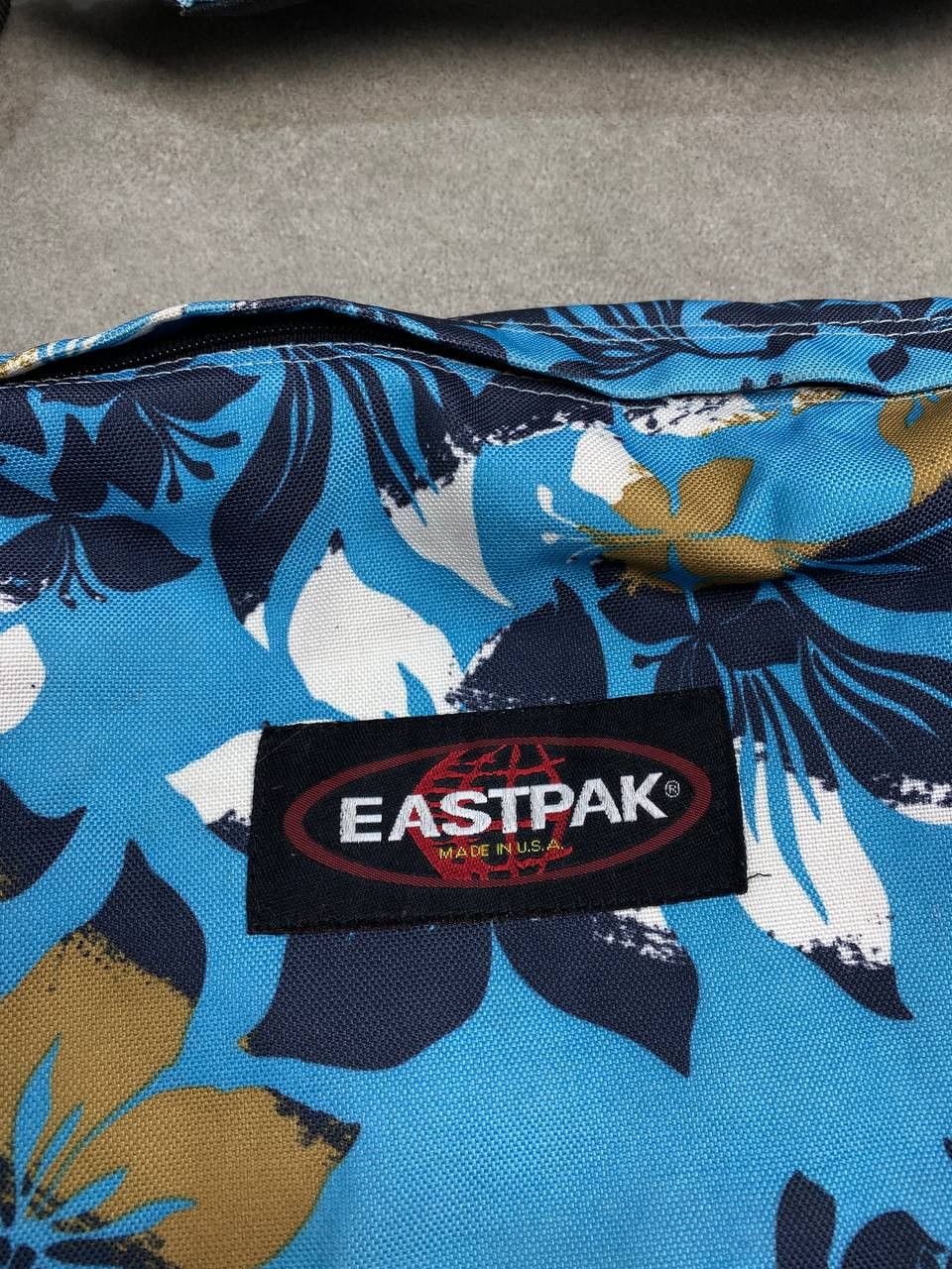 Eastpak Vintage Eastpack Floral Hawaiian Silhouette Y2K Surf Bag Size ONE SIZE - 15 Thumbnail