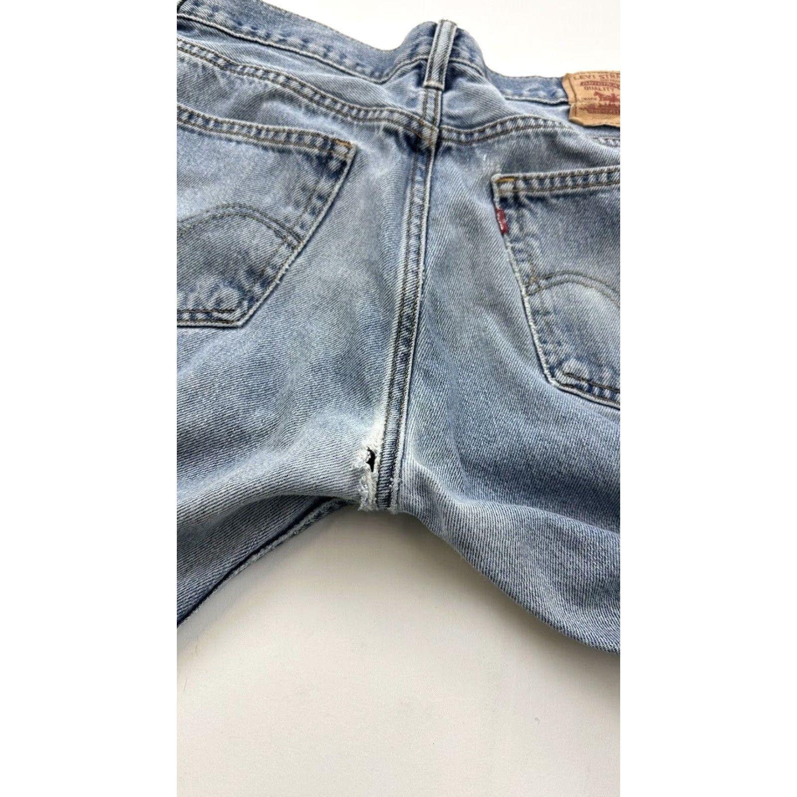 Levi's VINTAGE Levi’s 505 Jeans Mens 32x31 Blue Regular Zip Distressed Comfort 90s Mens Size US 32 / EU 48 - 7 Thumbnail