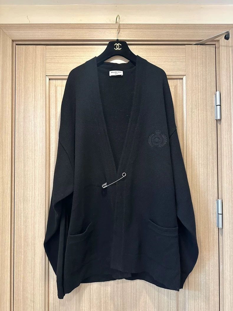Balenciaga Balenciaga Wheat Spike Large Logo Pin Cardigan shirt 2501-N Size US XS / EU 42 / 0 - 1 Thumbnail
