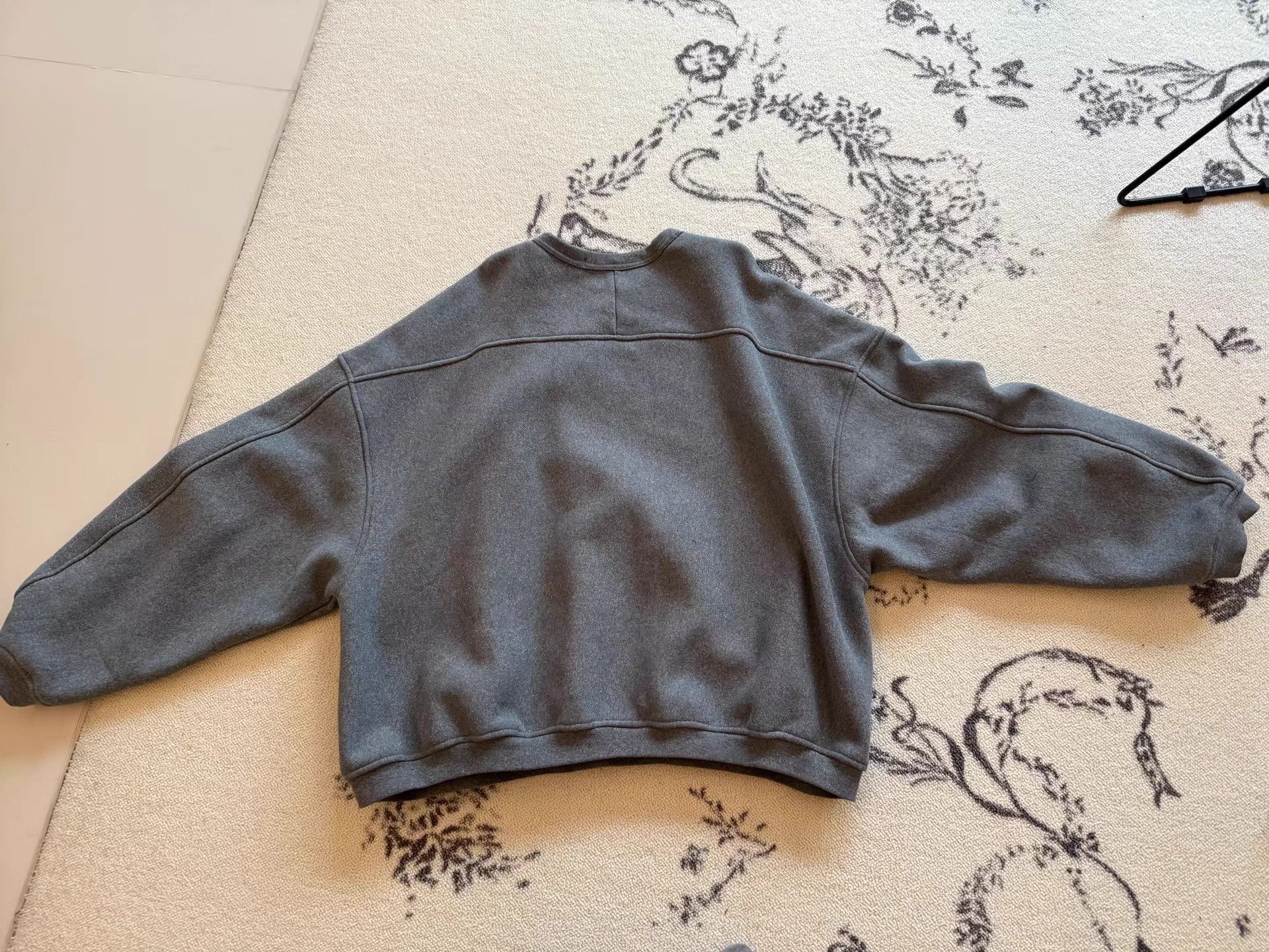 Alexander Wang Gray Oversized Crewneck Sweatshirt XL Size US XL / EU 56 / 4 - 4 Thumbnail