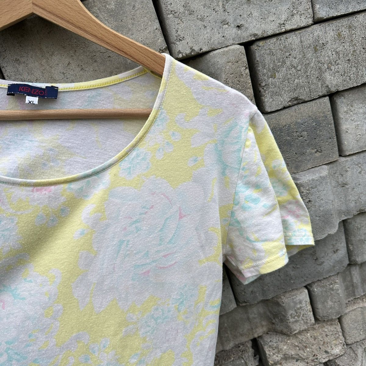Kenzo Vintage Kenzo Flowers Flora Fauna T-Shirt Tee Designer Size S / US 4 / IT 40 - 5 Thumbnail