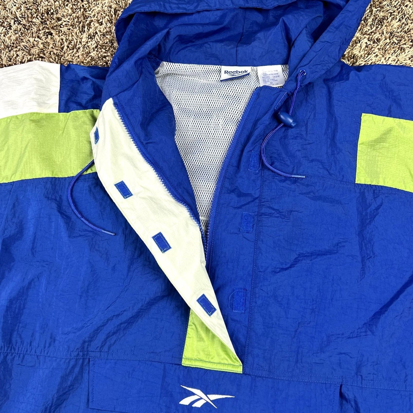Reebok VINTAGE Reebok Embroidered Hoodie Track Jacket Windbreaker Jacket Mens M Blue 90s Vintage Windbreaker Lightweight Pockets Hooded Zip Pockets Size US M / EU 48-50 / 2 - 4 Thumbnail