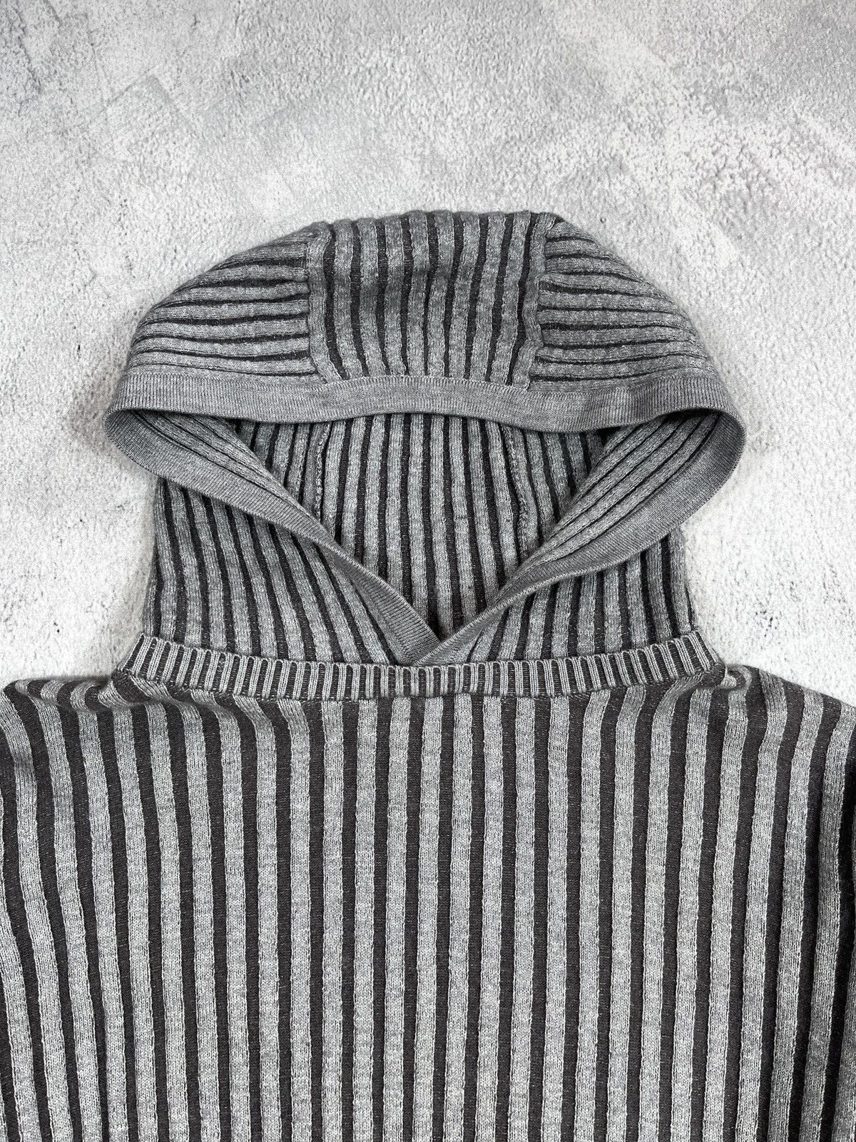 Armani Exchange Vintage Y2K Armani ribbed hooded sweater streetwear M Size US M / EU 48-50 / 2 - 4 Thumbnail