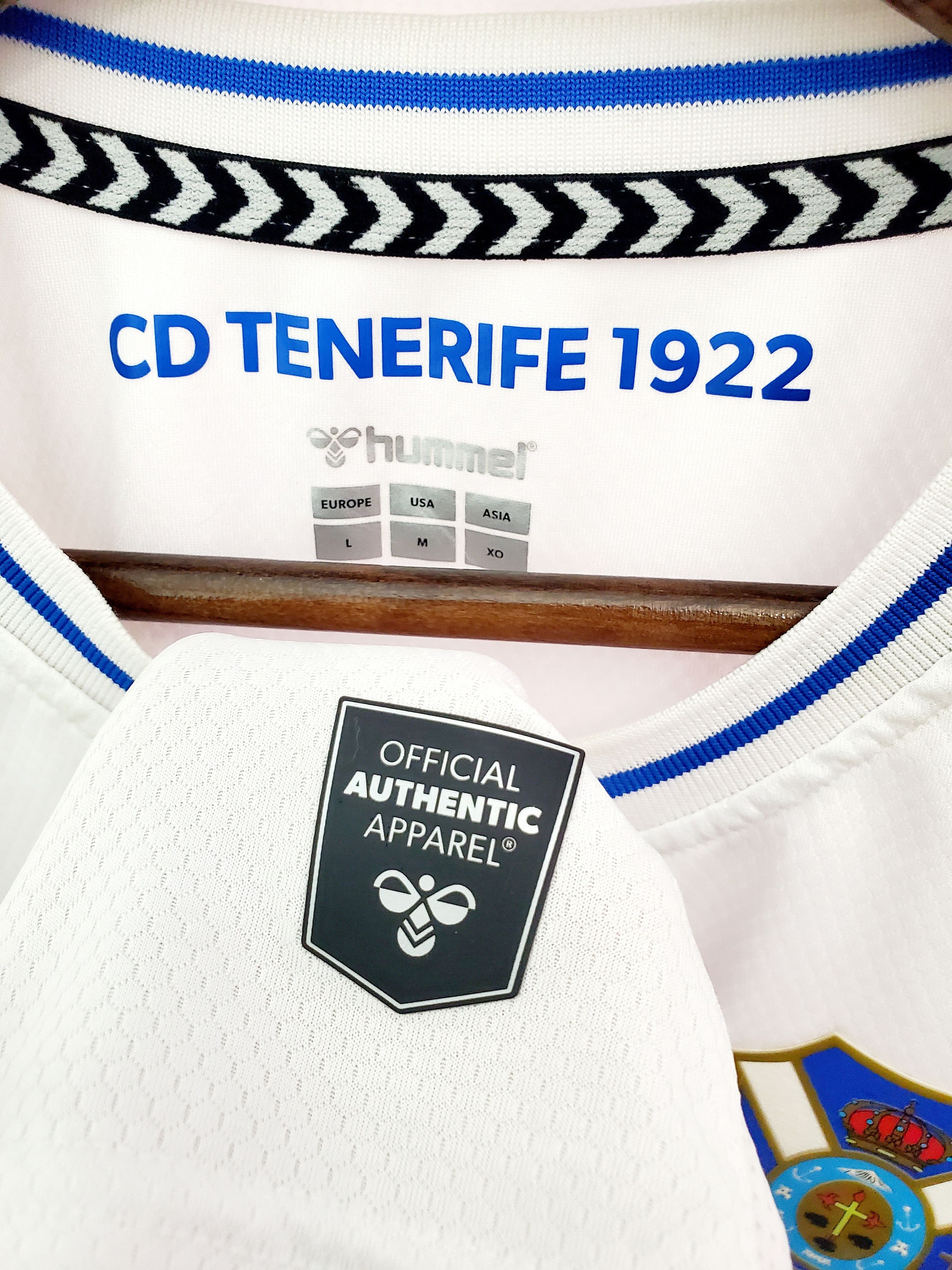 Hummel CD TENERIFE 2020 2021 Home Shirt Soccer Jersey Hummel M Size US M / EU 48-50 / 2 - 4 Thumbnail