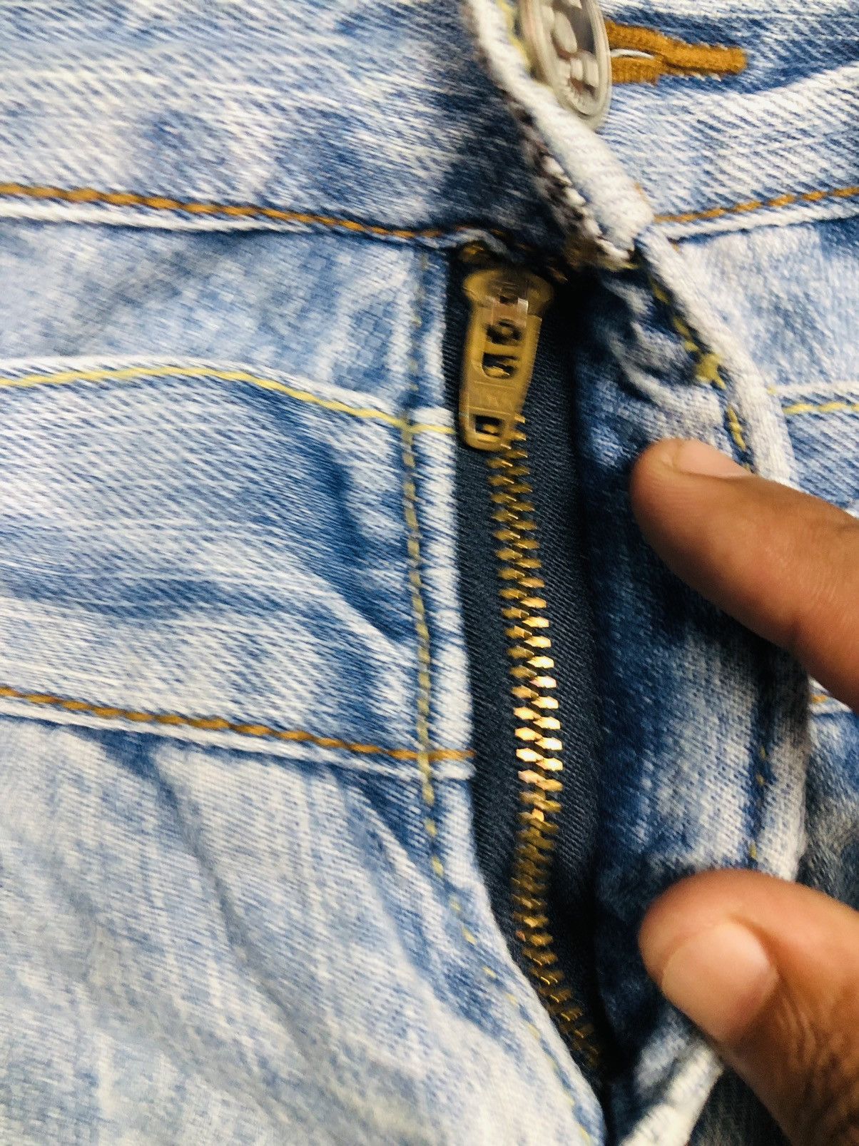 Japanese Brand BA-TSU STUDIO Y2K Reworked Distressed Denim (37) Size US 27 - 9 Thumbnail