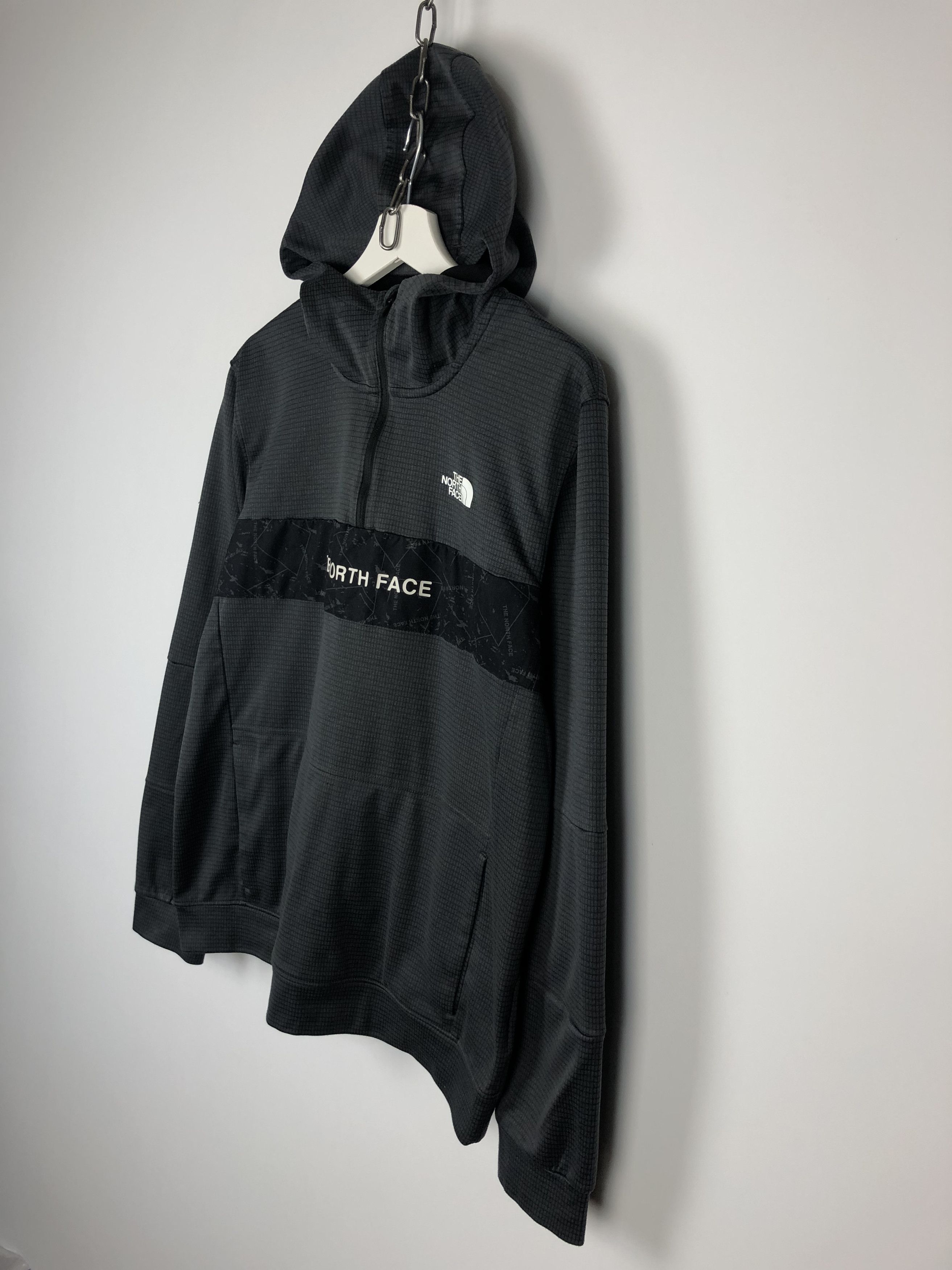 The North Face The North Face Hoodie Center Logo size M Size US M / EU 48-50 / 2 - 6 Thumbnail