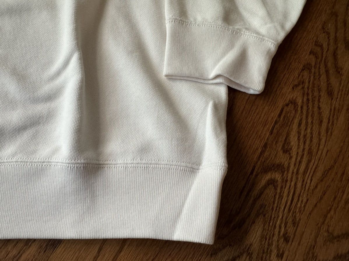 Kaws × Uniqlo Large Kaws Long Sleeve Sweatshirt White Uniqlo UT Peace for Size US L / EU 52-54 / 3 - 13 Thumbnail