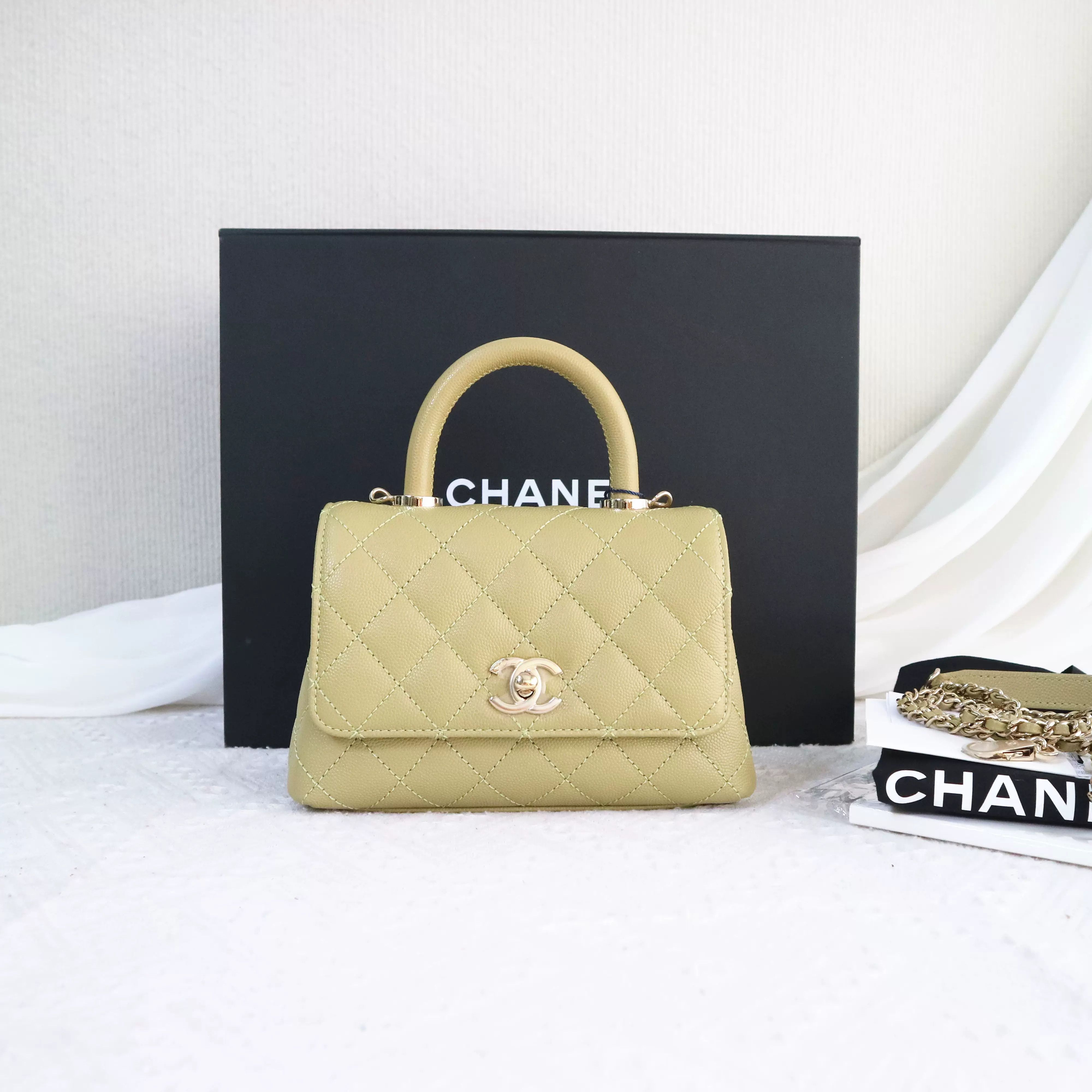 Chanel Pre-loved Bag Very good condition Size ONE SIZE - 1 Thumbnail