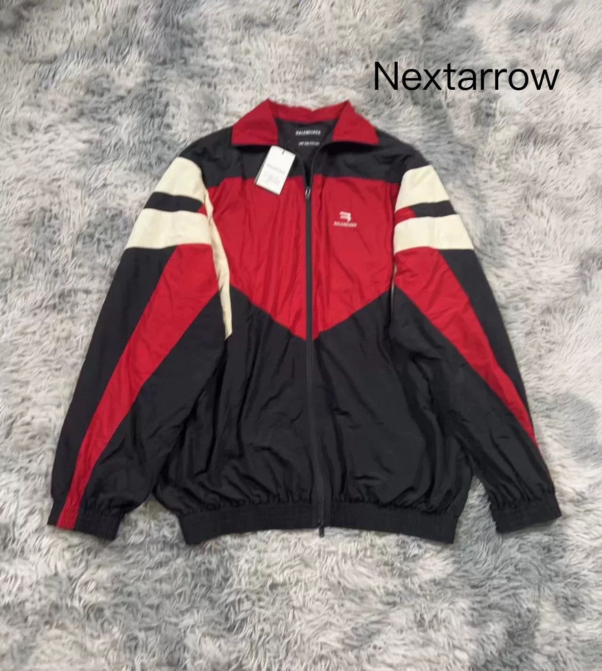 Balenciaga balenciaga Red school uniform jacket Size US S / EU 44-46 / 1 - 1 Thumbnail