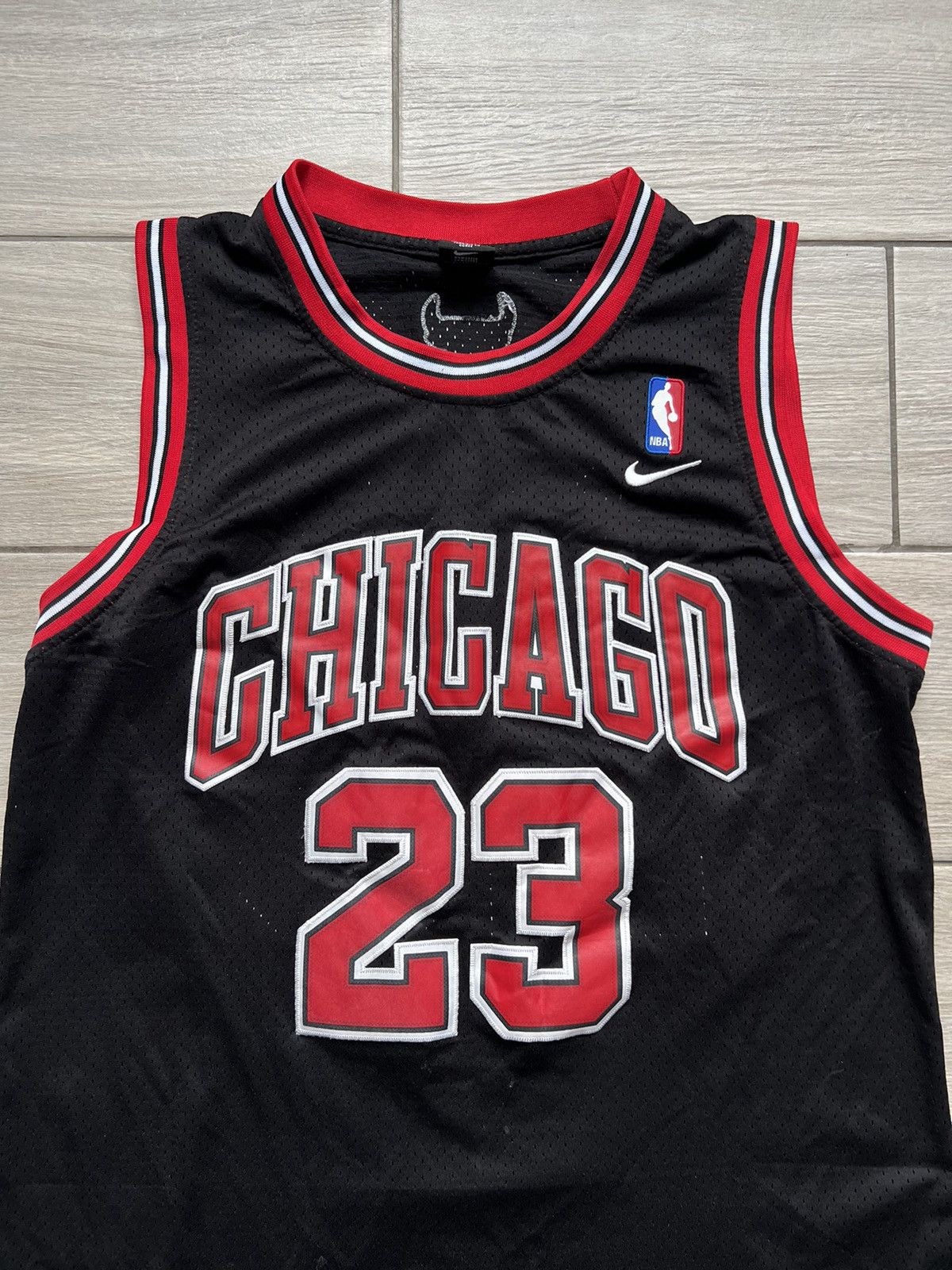 Jordan Brand × Nike × Vintage Vintage Nike NBA Bulls Jordan 23 Jersey Tee Tank 90s Size US M / EU 48-50 / 2 - 5 Thumbnail