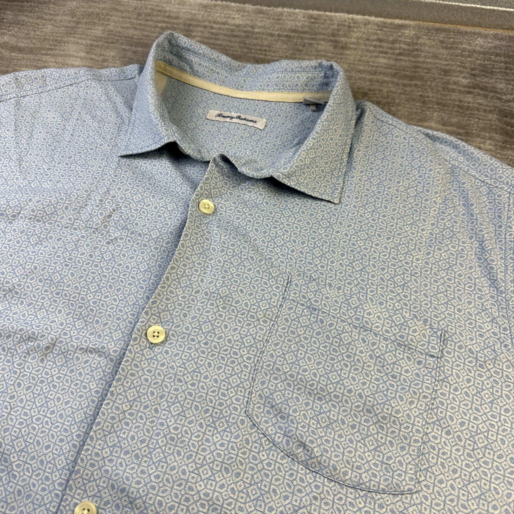 Tommy Bahama Tommy Bahama Shirt Mens 3XL Blue Geometric Camp Button Up Silk Shirt Size US XXL / EU 58 / 5 - 2 Thumbnail