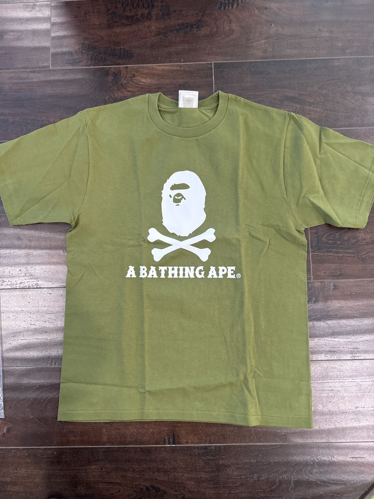 Bape Bape Pirate Store Crossbones Tee - BRAND NEW! Size US M / EU 48-50 / 2 - 2 Thumbnail