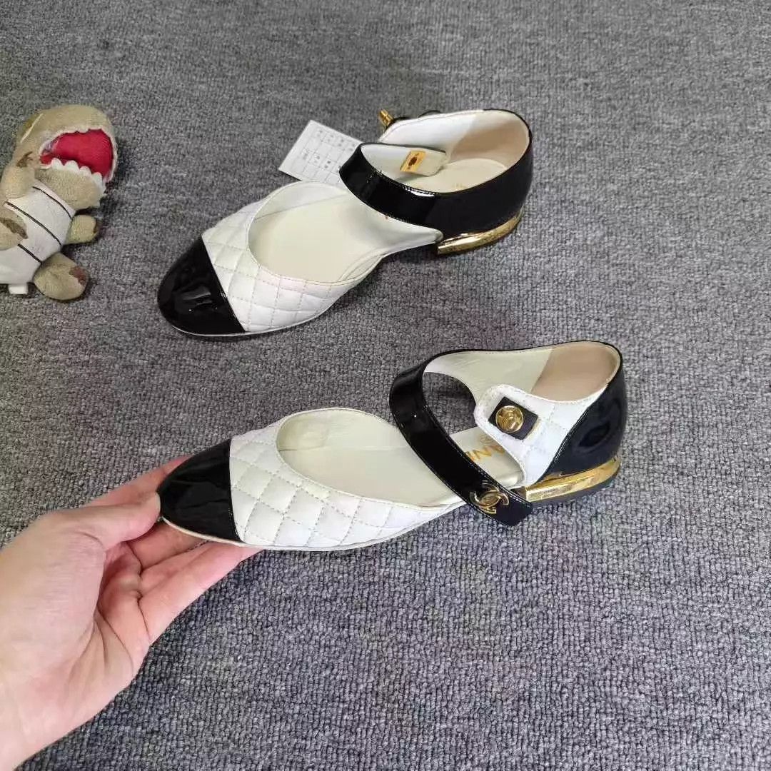 Chanel Chanel 95 New CC Buckle 37.5 3400 Size US 7 / IT 37 - 2 Thumbnail