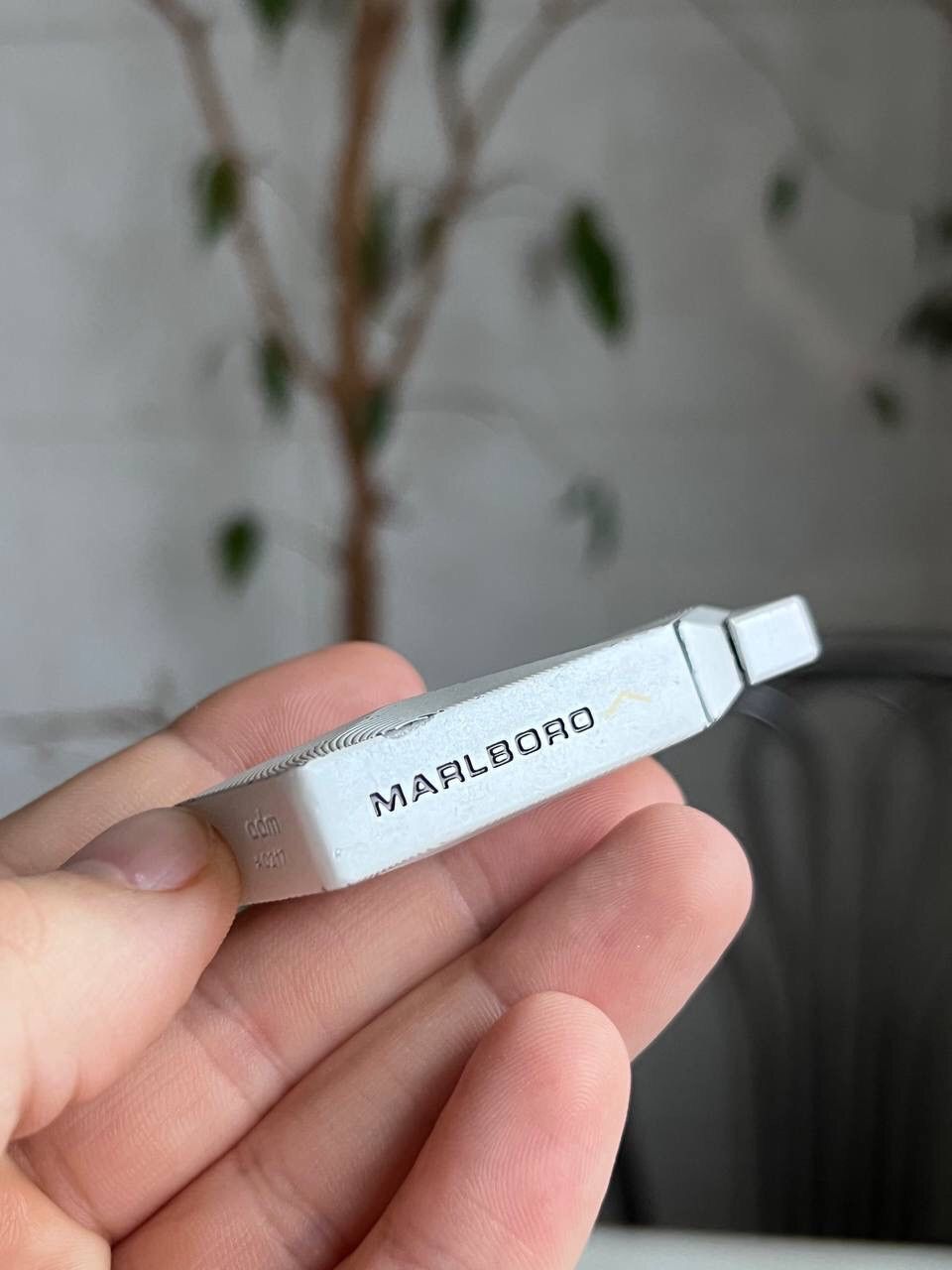 Marlboro × Vintage Y2K ELEGANCE MARLBORO FUTURISTIC METAL PUNK ROCK LIGHTER Size ONE SIZE - 3 Thumbnail