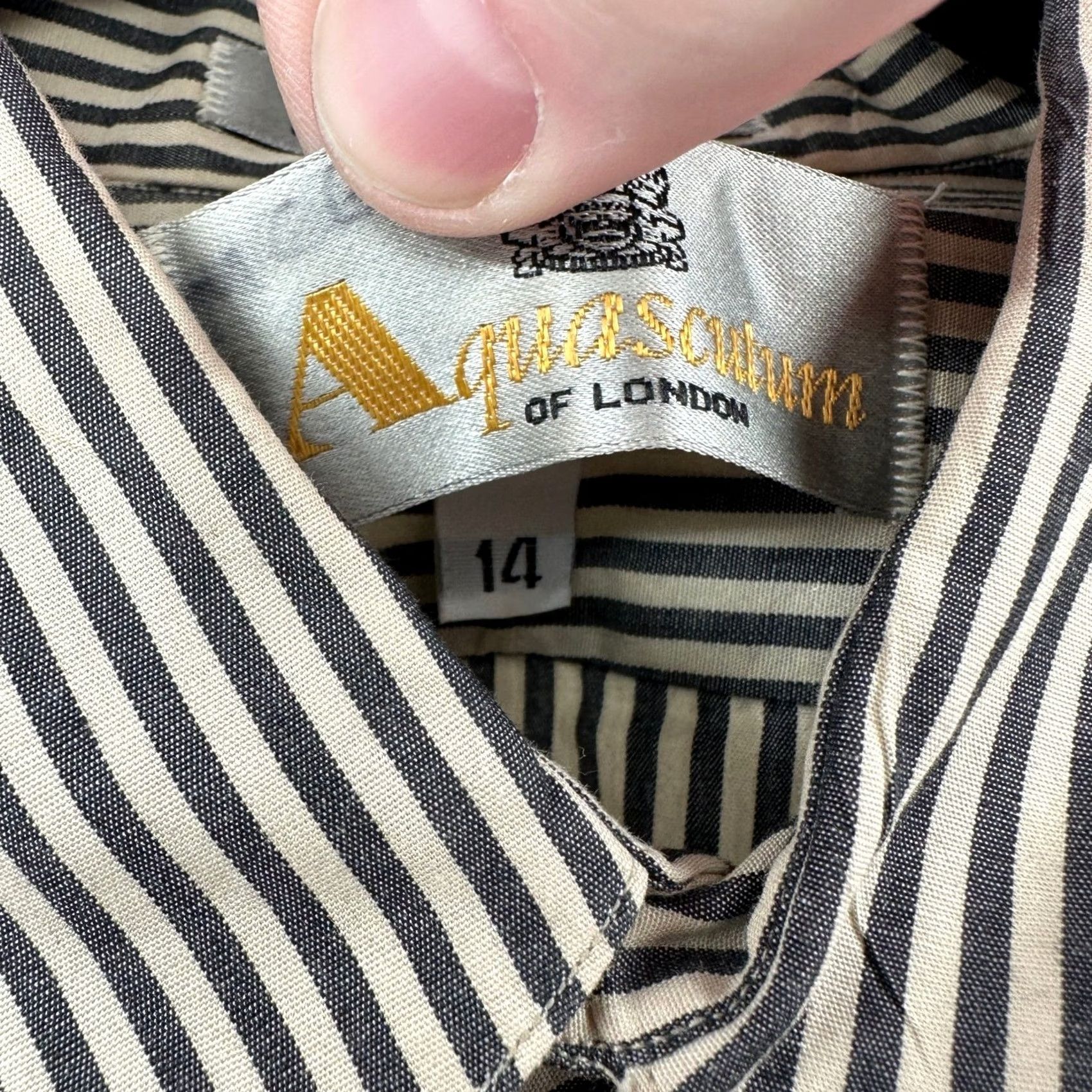 Aquascutum Aquascutum of London Womens Blouse Plus 14W Two Ply Cotton Striped Button-Front Navy Tan French Cuff 80s Size XL / US 12-14 / IT 48-50 - 4 Thumbnail