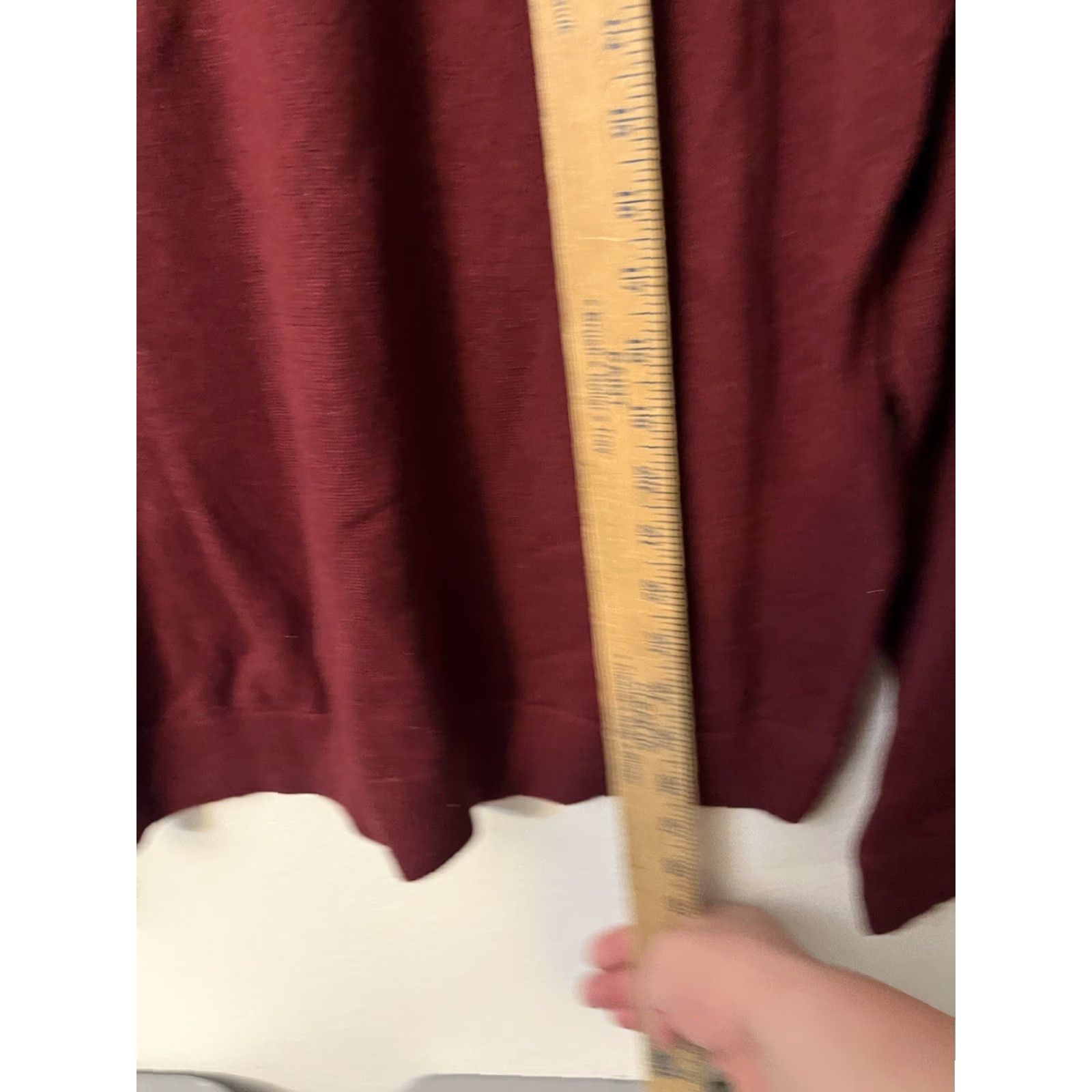 American Eagle Outfitters American Eagle Outfitters Sweater Long Sleeve V Neck Size L Burgundy Lambswool Size US L / EU 52-54 / 3 - 4 Thumbnail