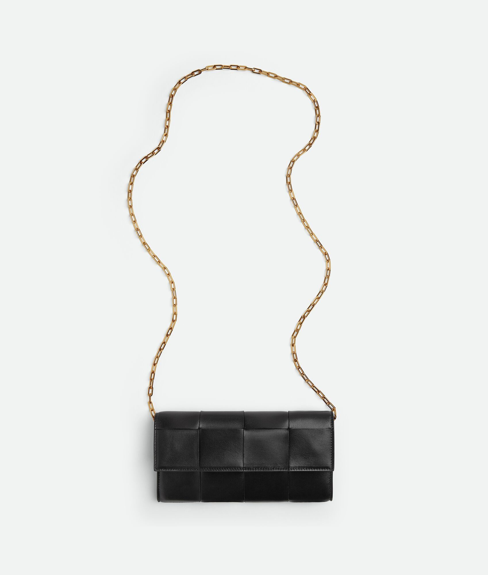 Bottega Veneta o1n1vont1224 Size: OS / Cassette Wallet On Chain in Black Size ONE SIZE - 1 Thumbnail