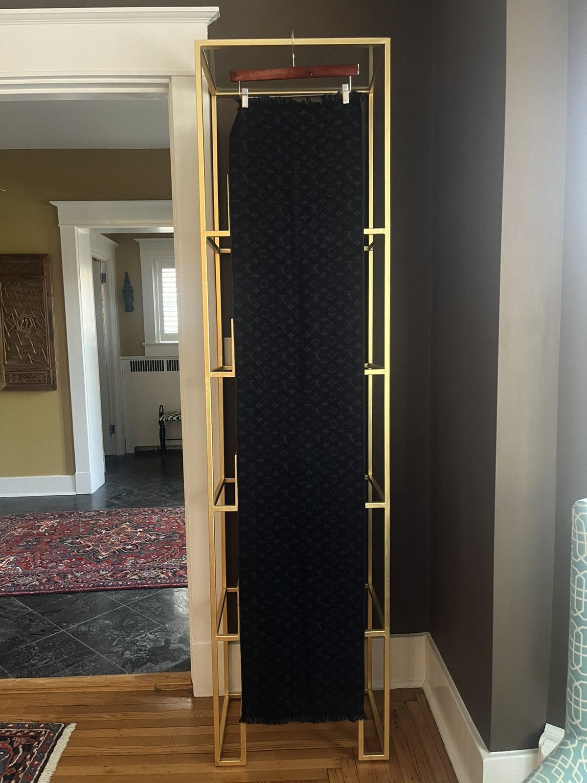 Louis Vuitton Louis Vuitton Monogram Classic Scarf Size ONE SIZE - 8 Thumbnail