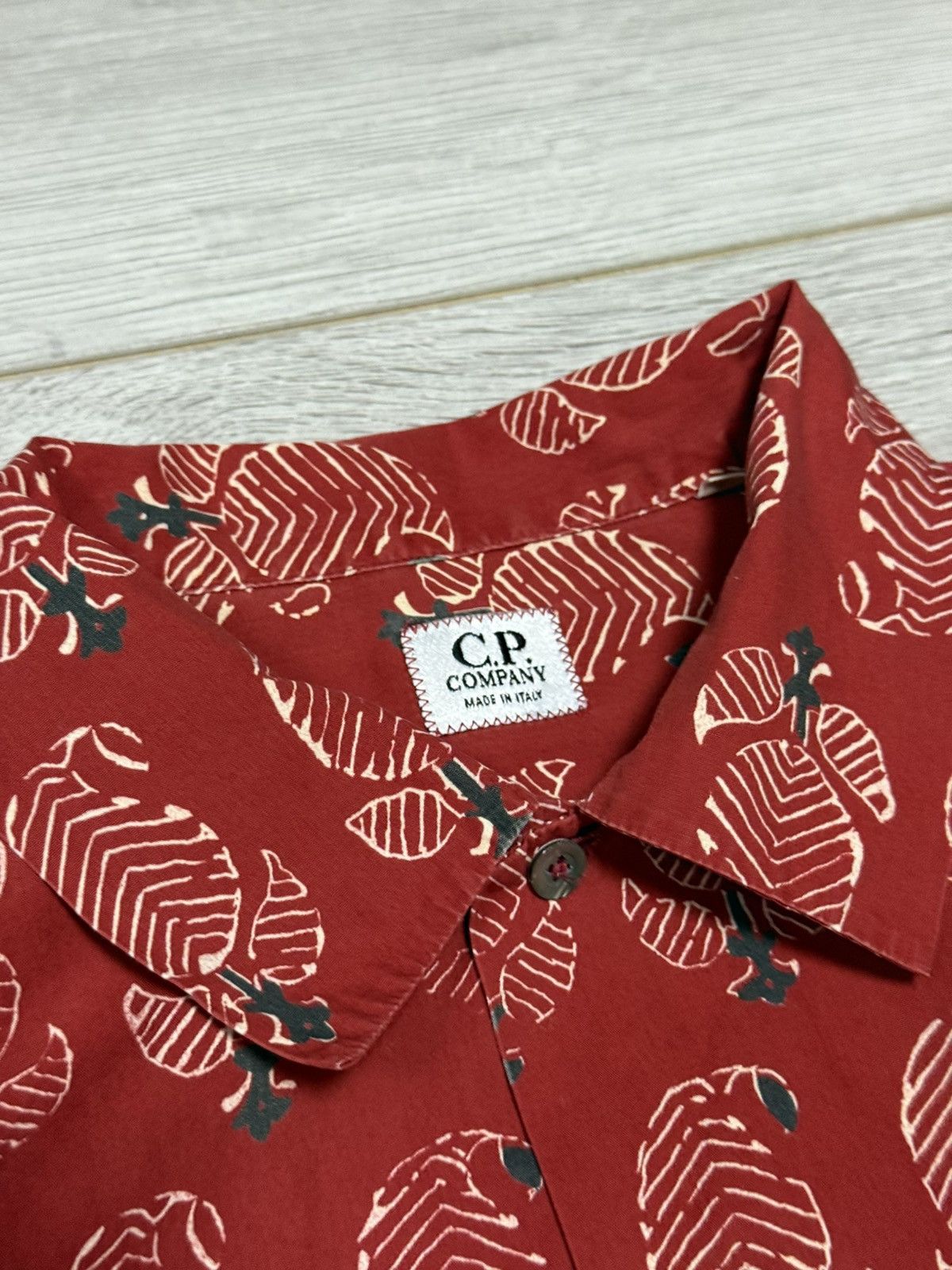 C.P. Company CP company SS 1996 all over print leaves buttons Italy Size US XL / EU 56 / 4 - 4 Thumbnail