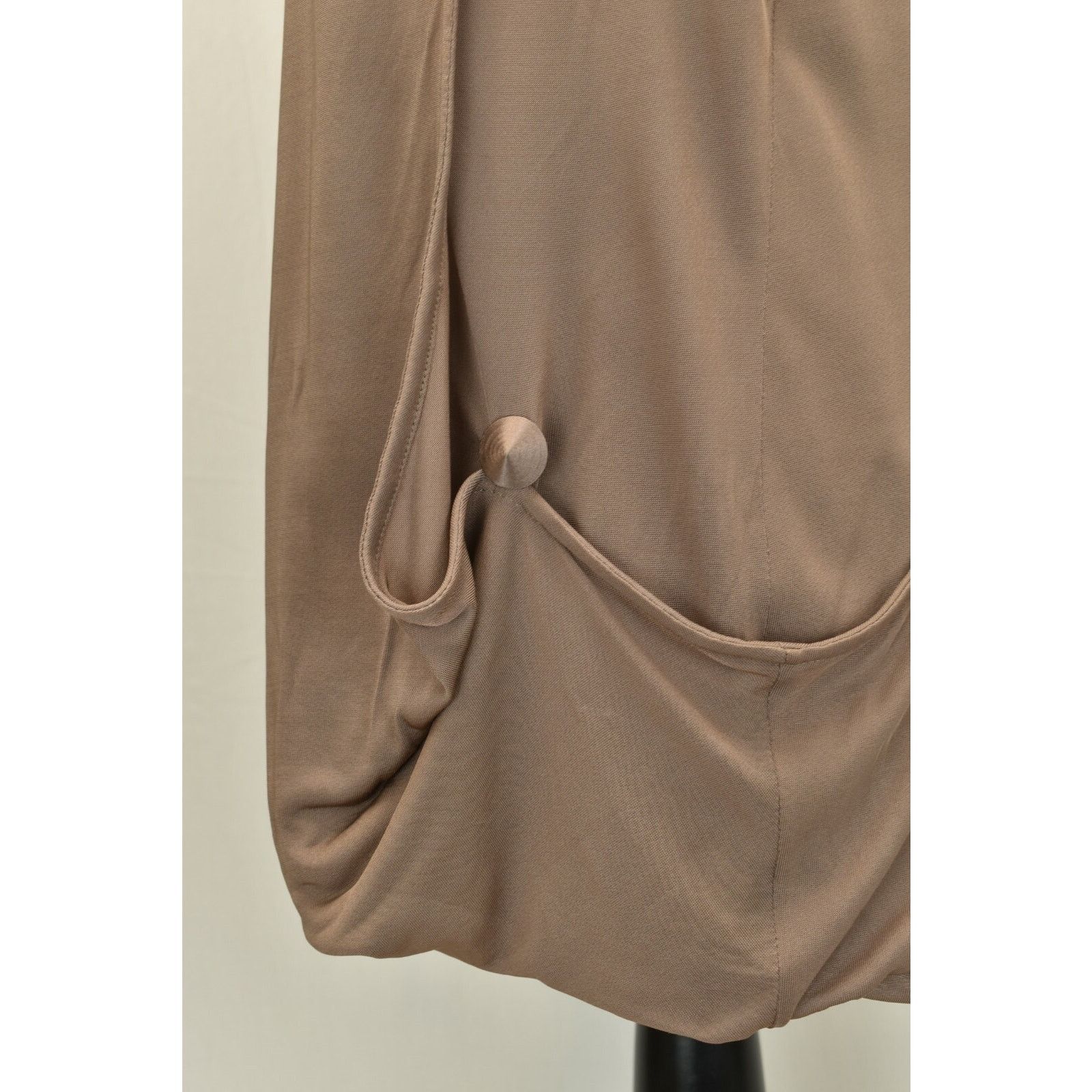 Versace VERSACE BEIGE VISCOSE ONE SHOULDER TOP BLOUSE 44 8 ITALY Size M / US 6-8 / IT 42-44 - 6 Thumbnail