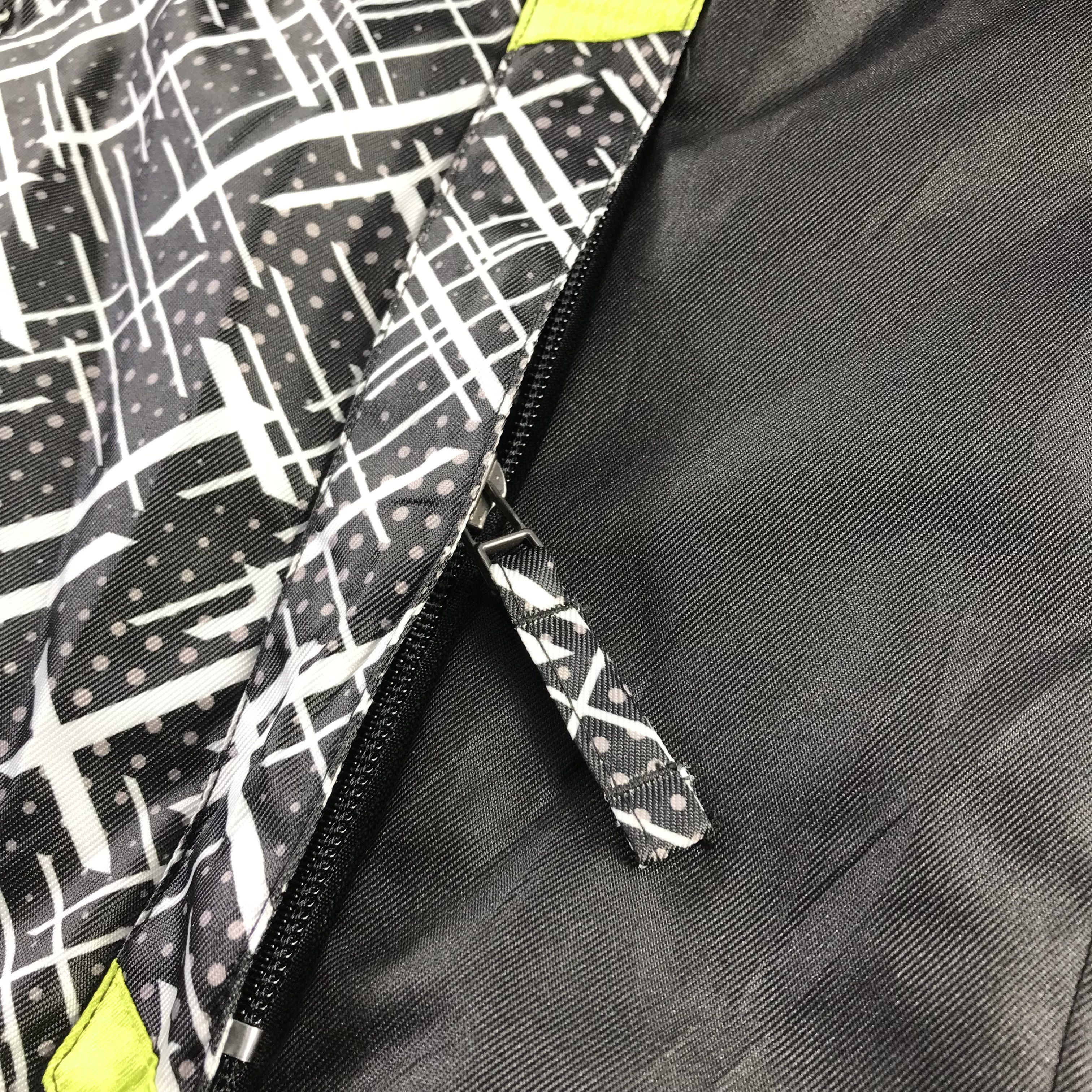 Japanese Brand Vintage Japanese Brand Windbreaker Hooded Full-Zip Jacket Size US M / EU 48-50 / 2 - 6 Thumbnail