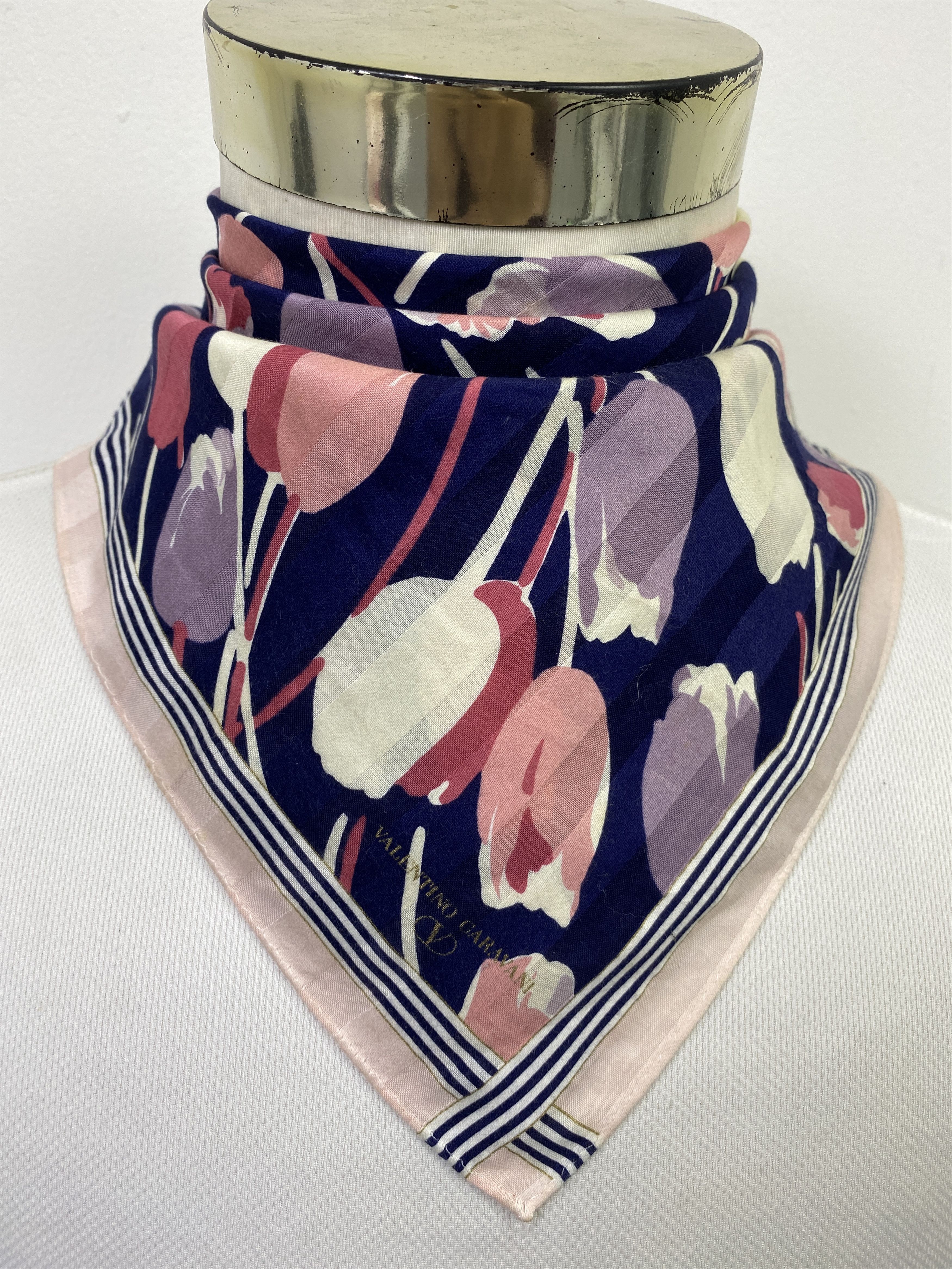 Valentino Vintage Valentino Garavani Handkerchief Neckerchief KT0041 Size ONE SIZE - 2 Thumbnail