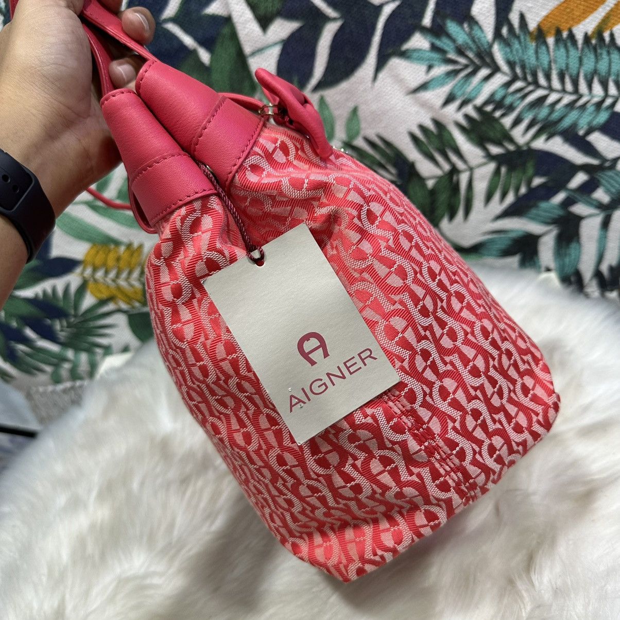 Aigner Authentic AIGNER Monogram Handbag Size ONE SIZE - 4 Thumbnail