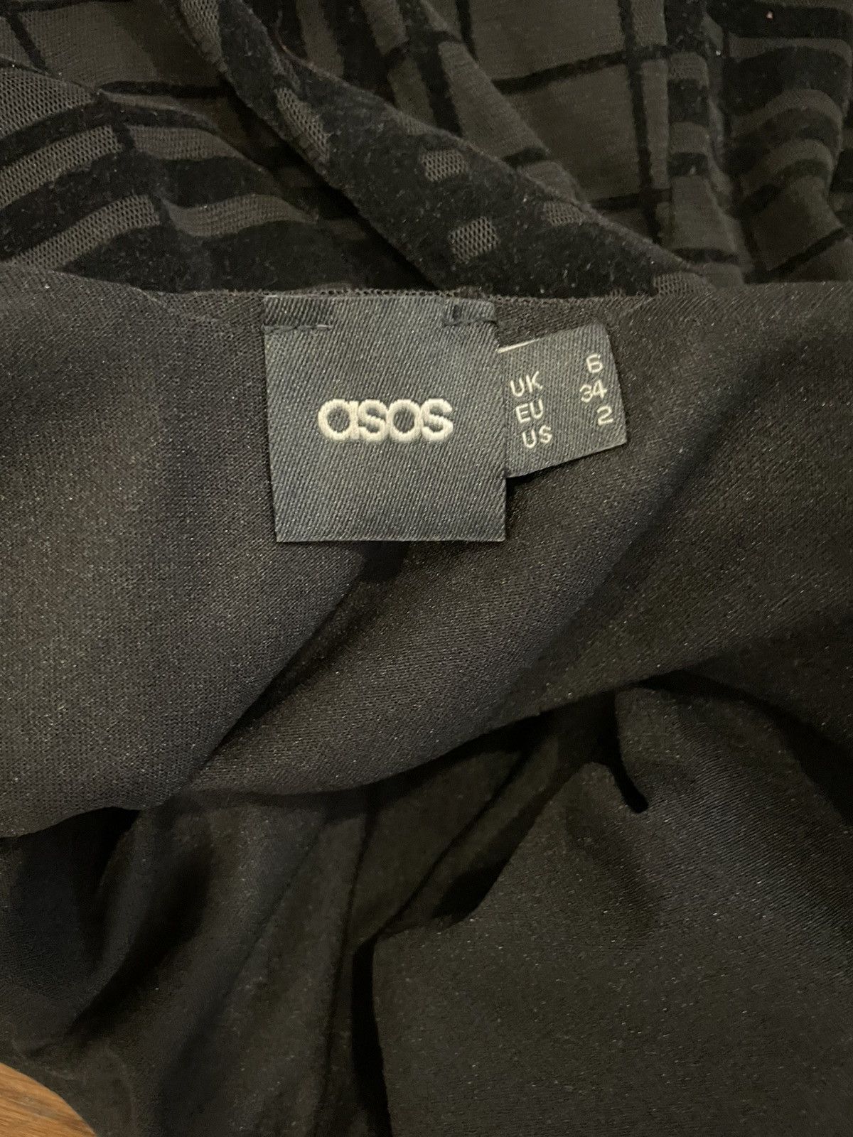 Asos ASOS black & sheer velvet textured plaid print bodycon dress Size M / US 6-8 / IT 42-44 - 3 Thumbnail