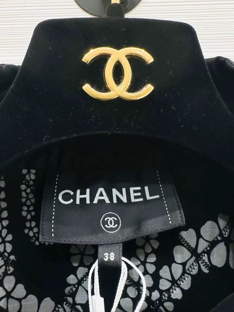 Chanel Chanel 25m new black cloak hooded jacket Size XS / US 0-2 / IT 36-38 - 3 Thumbnail