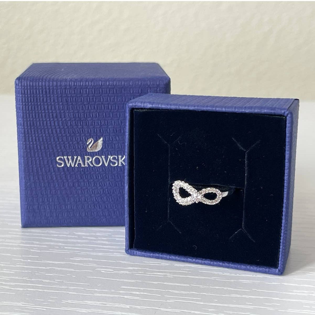 Swarovski Swarovski Infinity ring Infinity Rhodium plated size 50 / 5 Size ONE SIZE - 1 Thumbnail