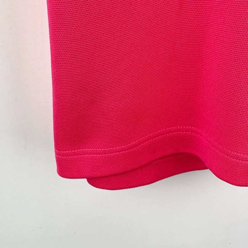 Louis Vuitton Louis Vuitton Rose red logo cut embroidery round neck shor Size US M / EU 48-50 / 2 - 5 Thumbnail