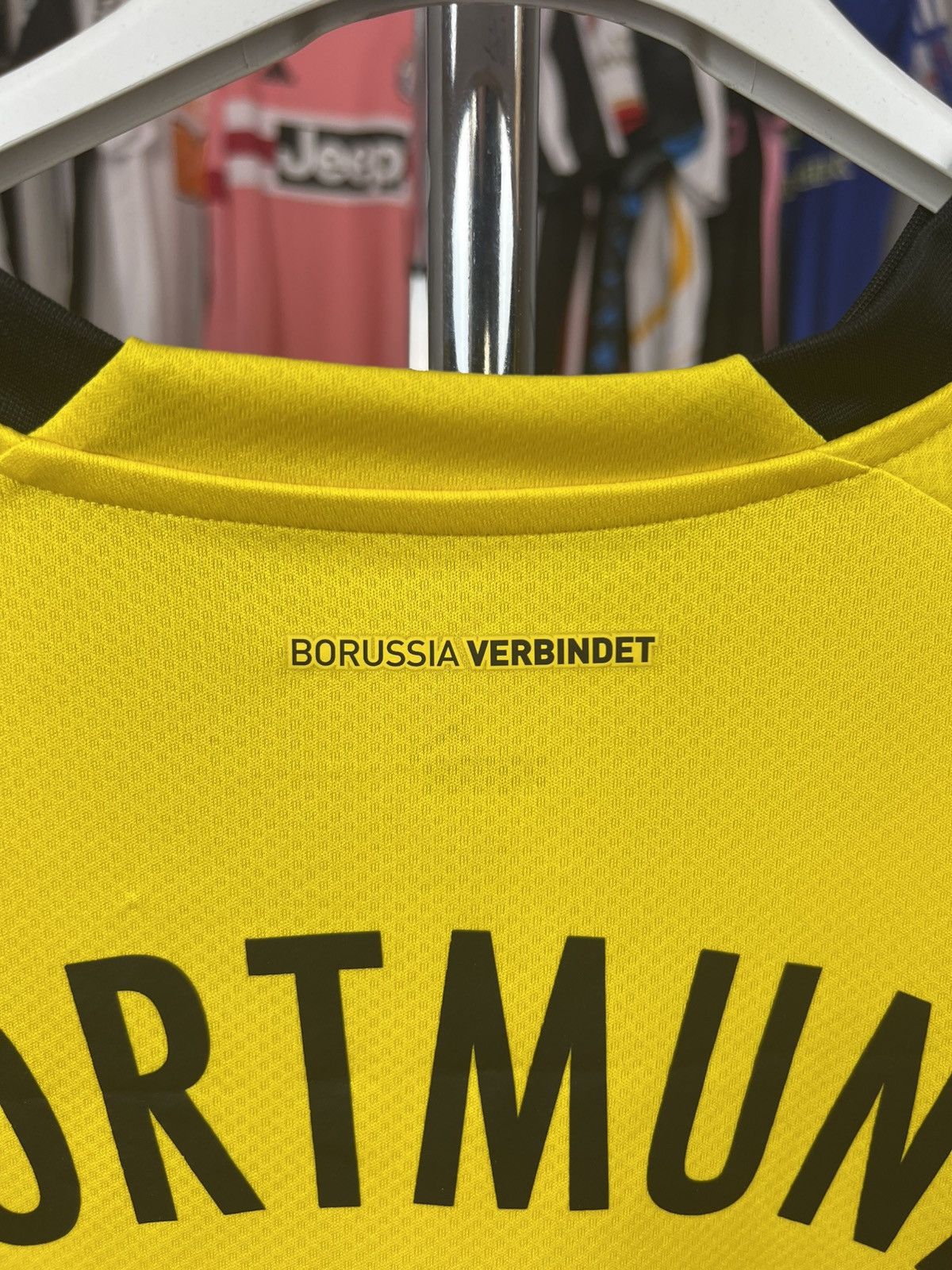 Puma Soccer Jersey Puma Borussia Dortmund 2022/23 Bellingham #22 Size US L / EU 52-54 / 3 - 10 Thumbnail