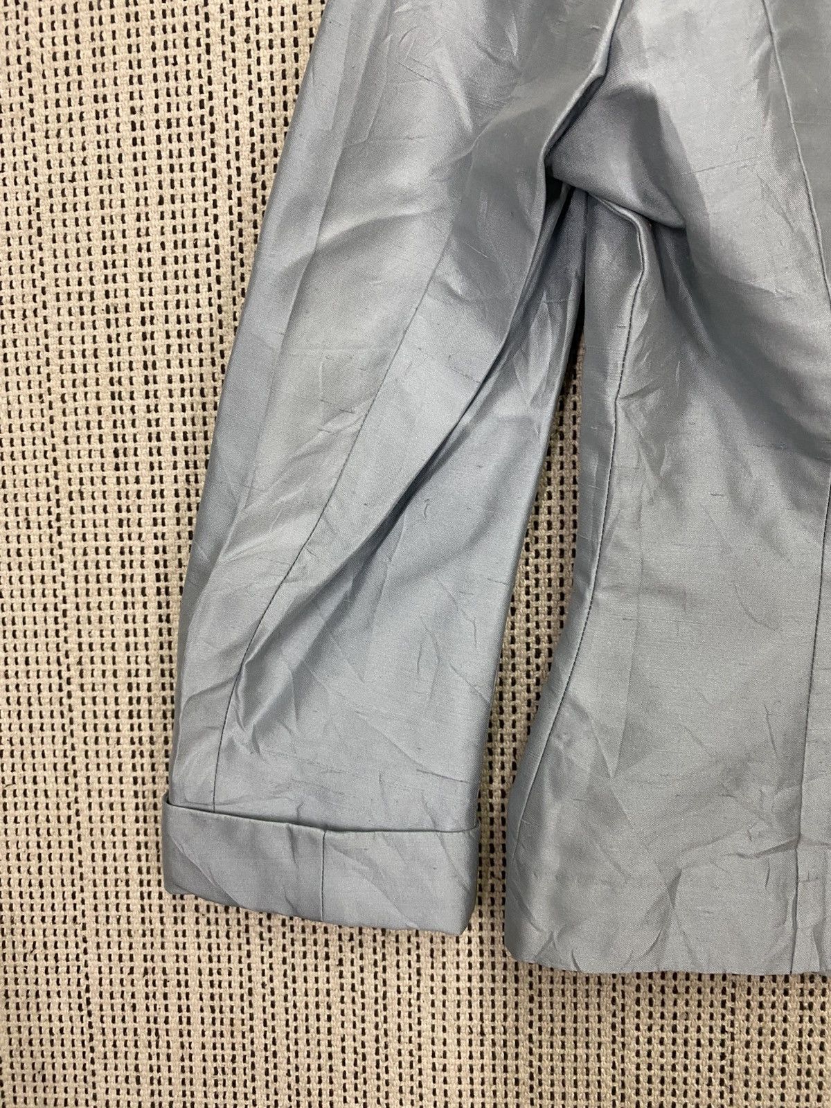 Givenchy × Vintage Vintage givenchy boutiques crop blazer silk size 38 Size S / US 4 / IT 40 - 15 Thumbnail