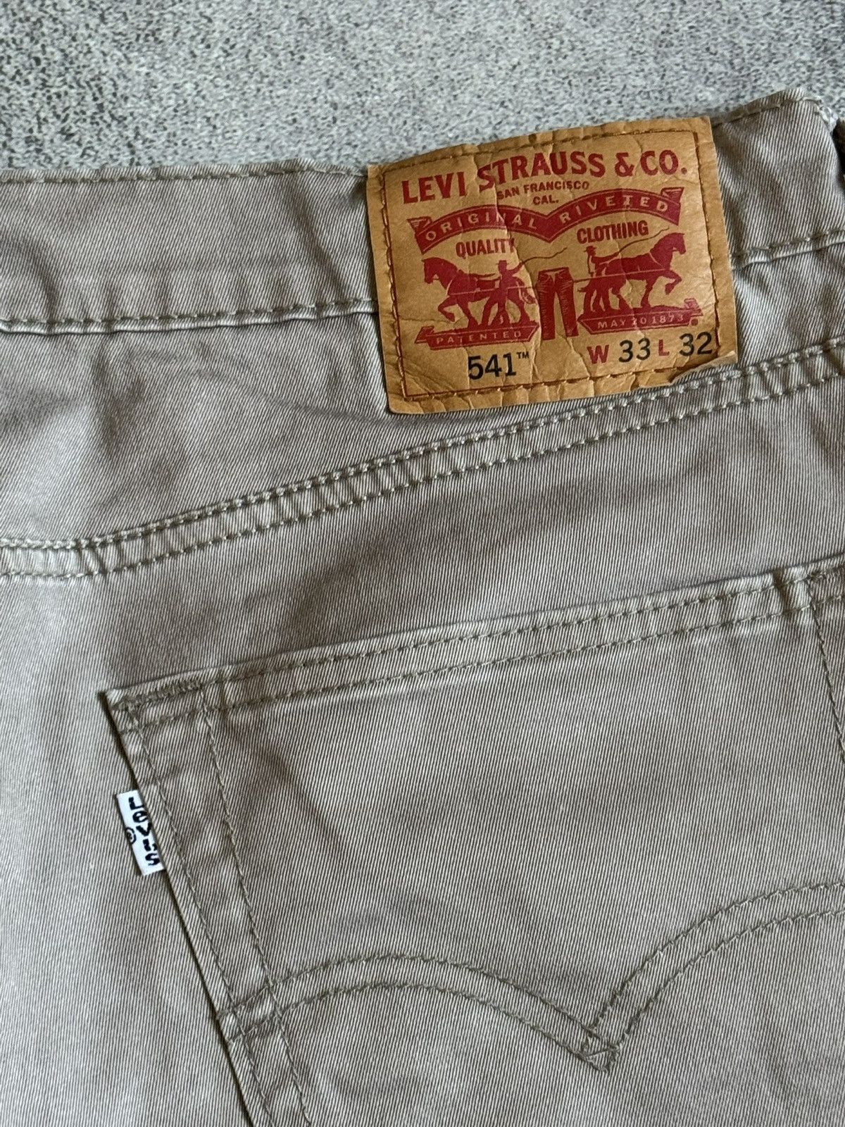 Levi's Levi’s 541 33/32 casual pants trousers chinos old money Size US 33 - 4 Thumbnail
